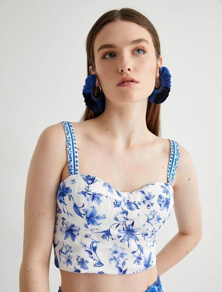  Çiçekli Büstiyer Askılı Kalp Yaka Dar Kesim