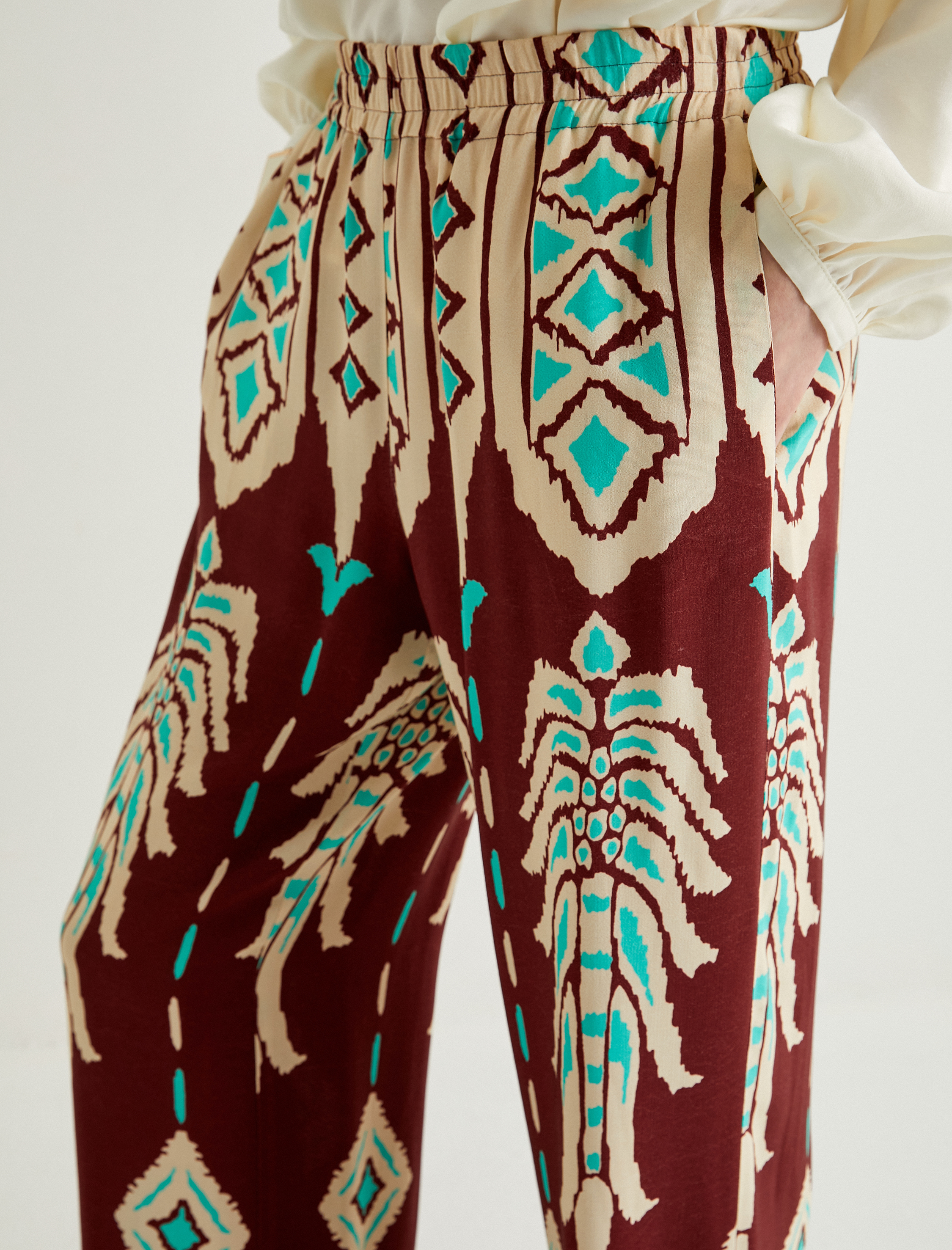   Koton X Melis Ağazat - Etnik Desenli Geniş Paça Pantolon Cepli Viskoz Kumaş