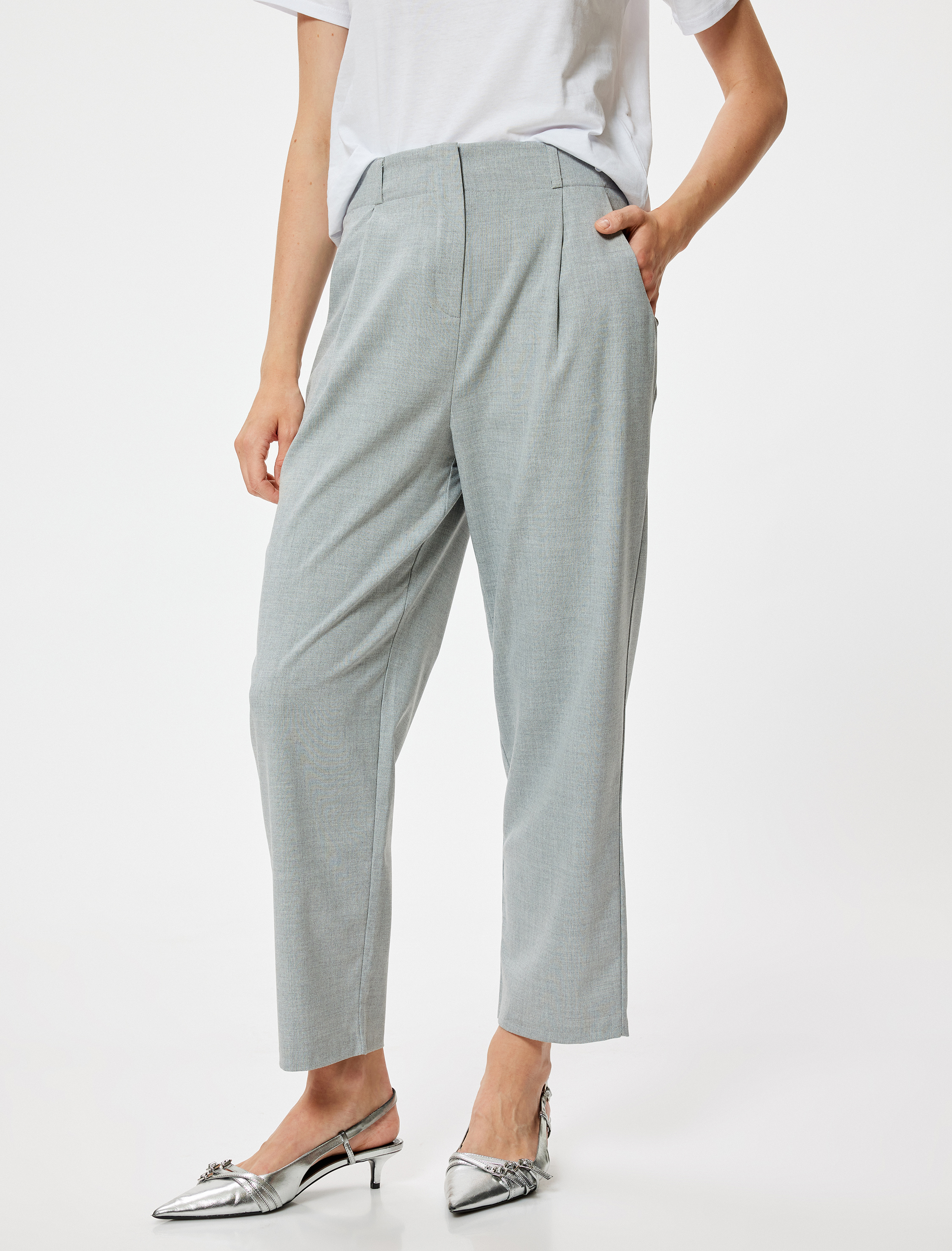   Pile Detaylı Crop Paça Cepli Kumaş Pantolon