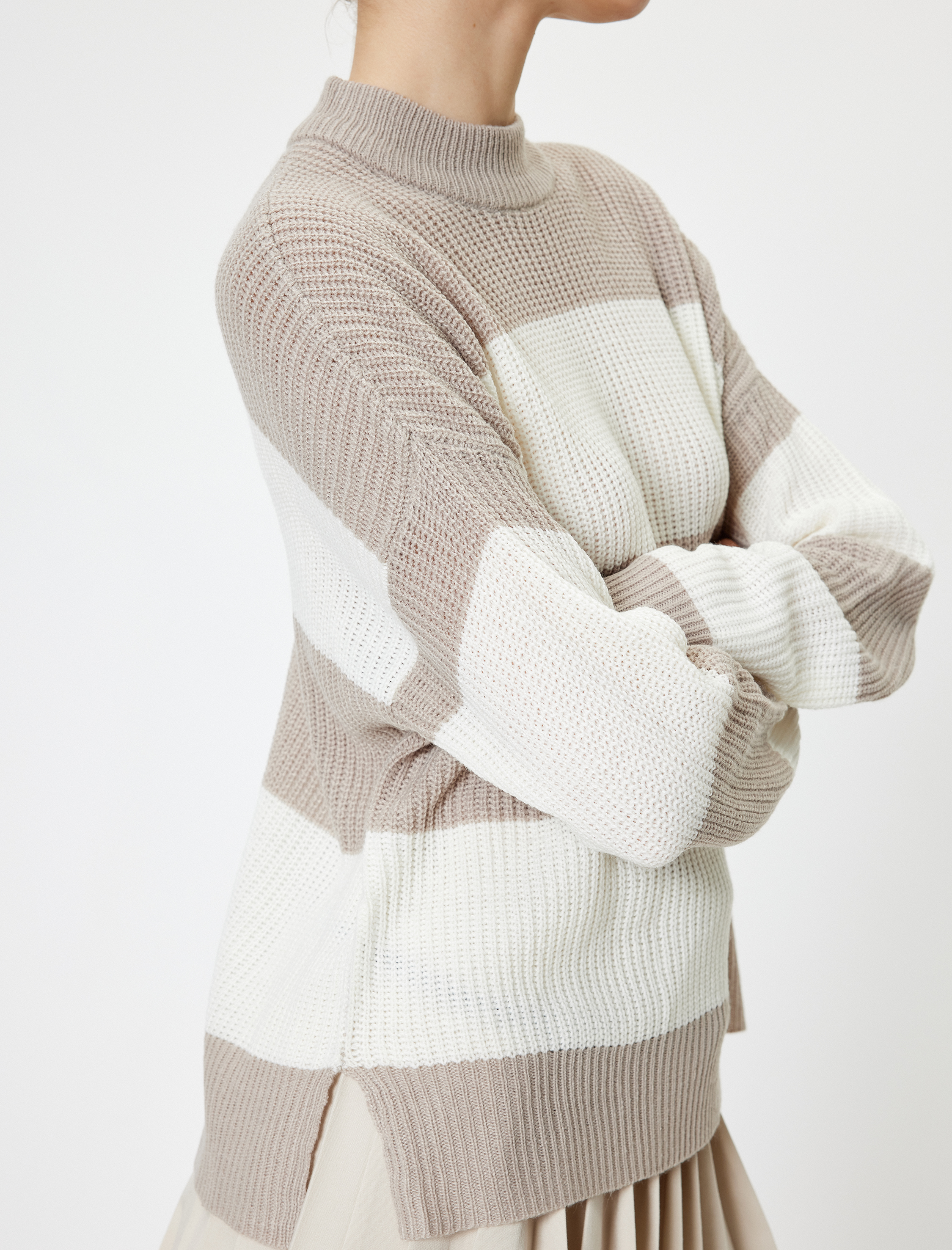   Dik Yaka Kazak Renk Bloklu Uzun Kollu Akrilik Kumaş