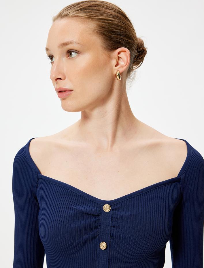  Kalp Yaka Triko Kazak Gold Düğme Detaylı Uzun Kollu