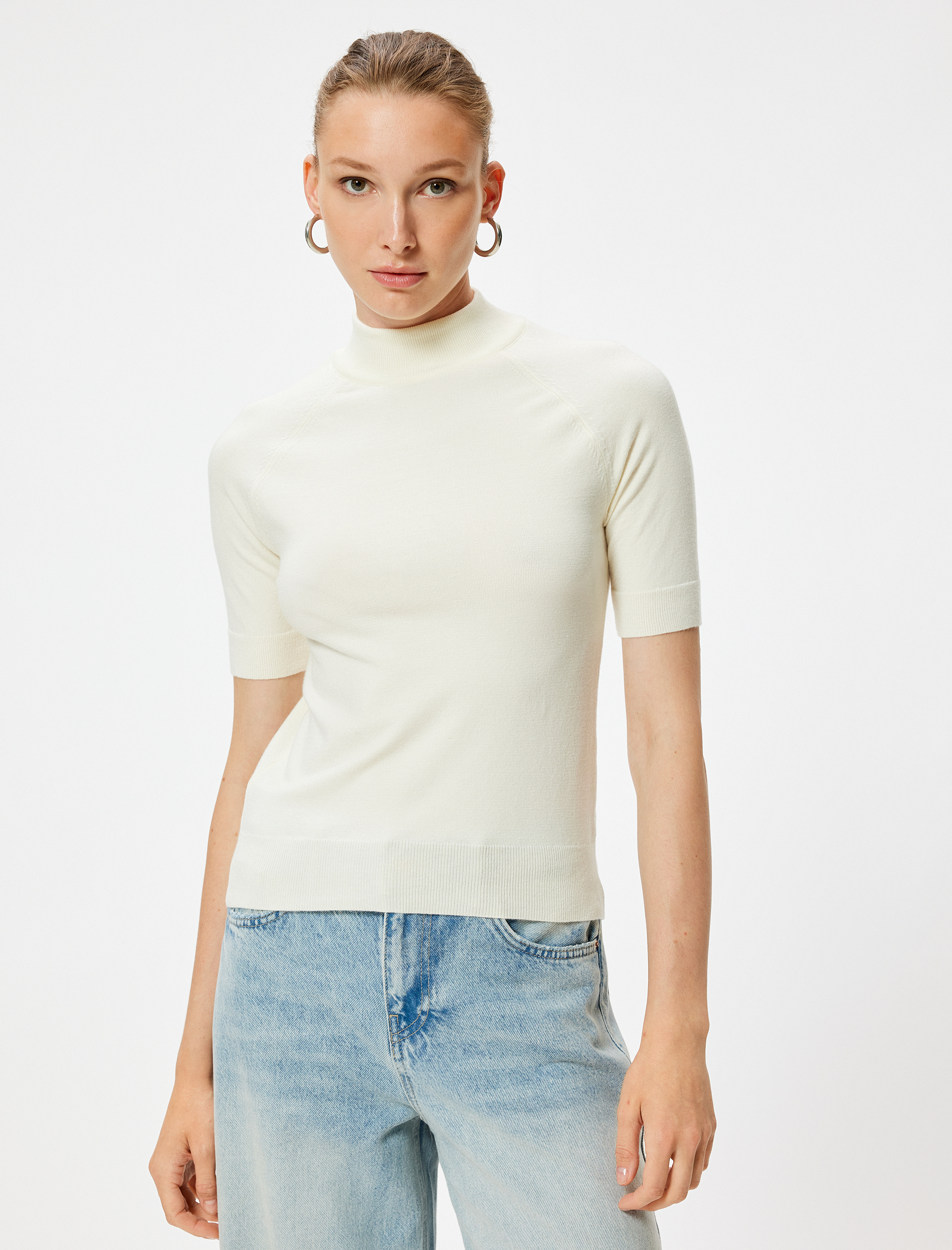   Dik Yaka Triko Kazak Kısa Kollu