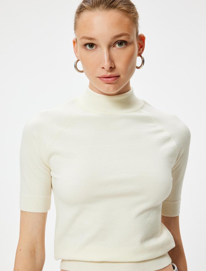  Dik Yaka Triko Kazak Kısa Kollu