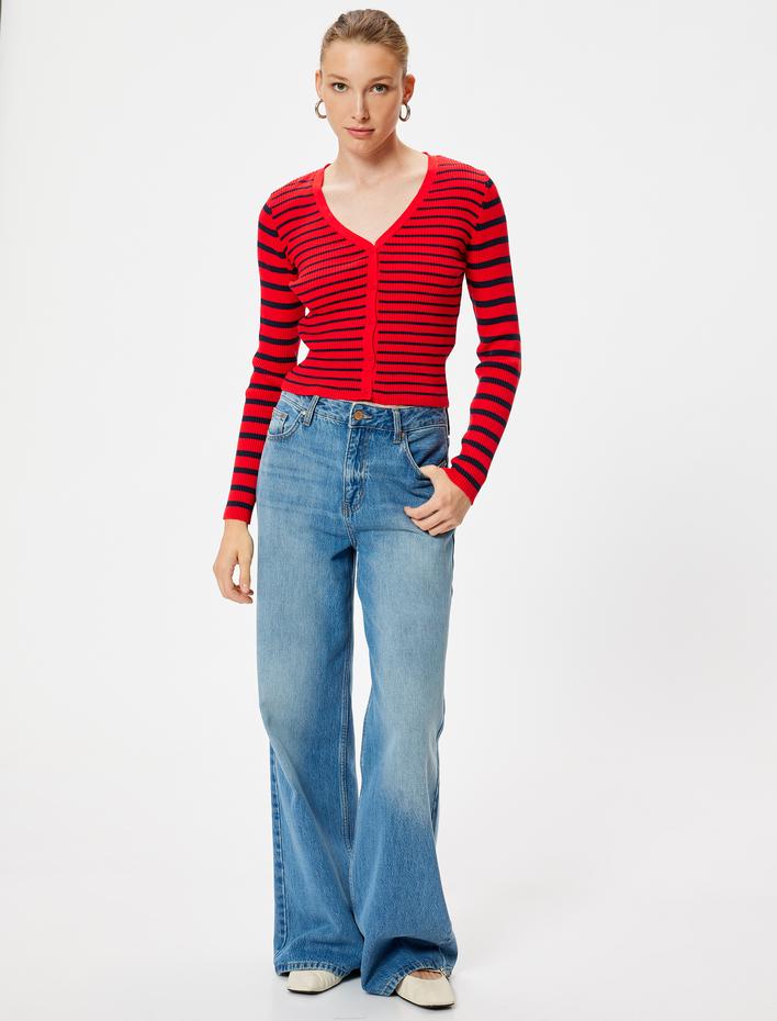  V Yaka Fitilli Uzun Kollu Düğmeli Triko Hırka