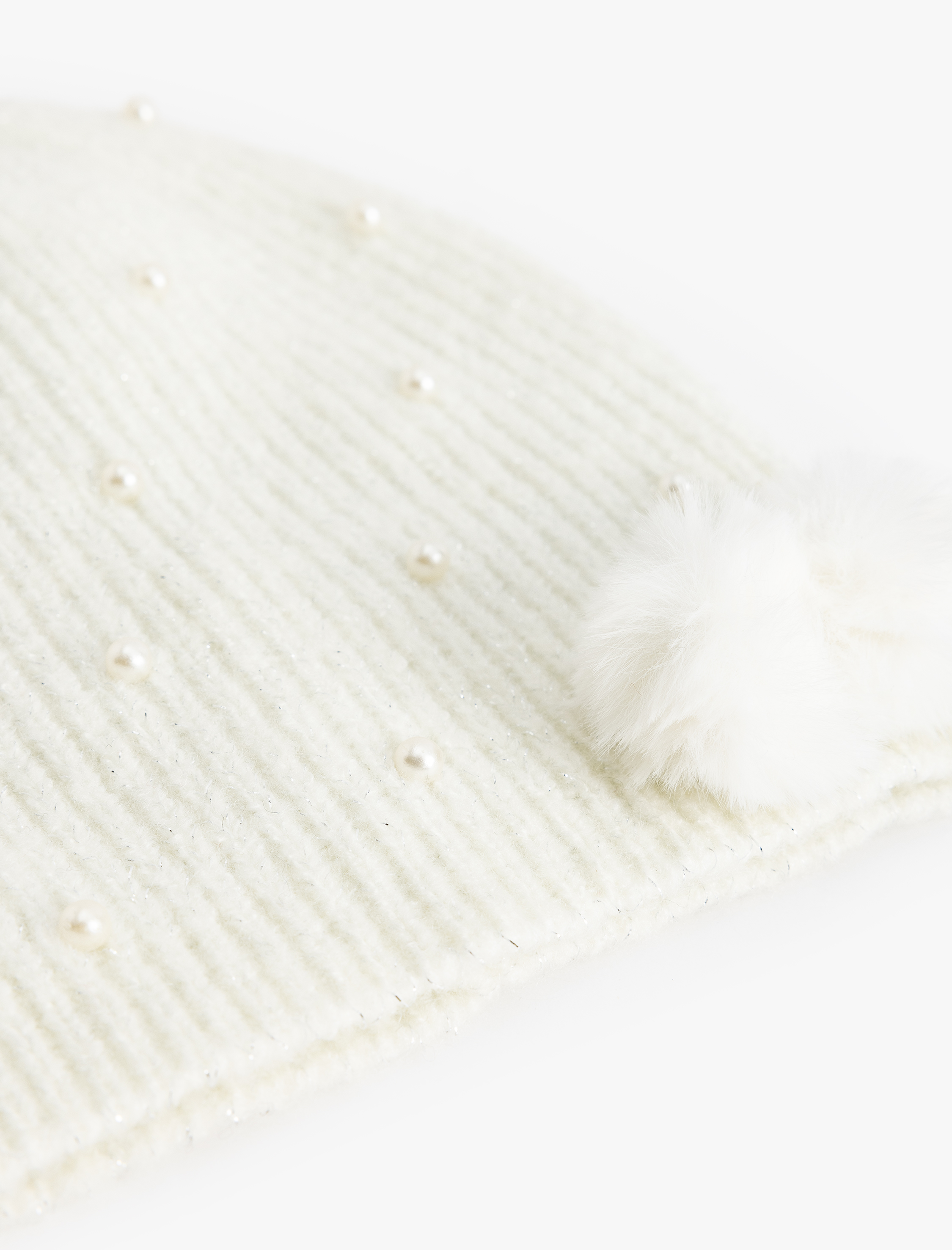  Kız Çocuk Örgü Bere Boncuk Detaylı