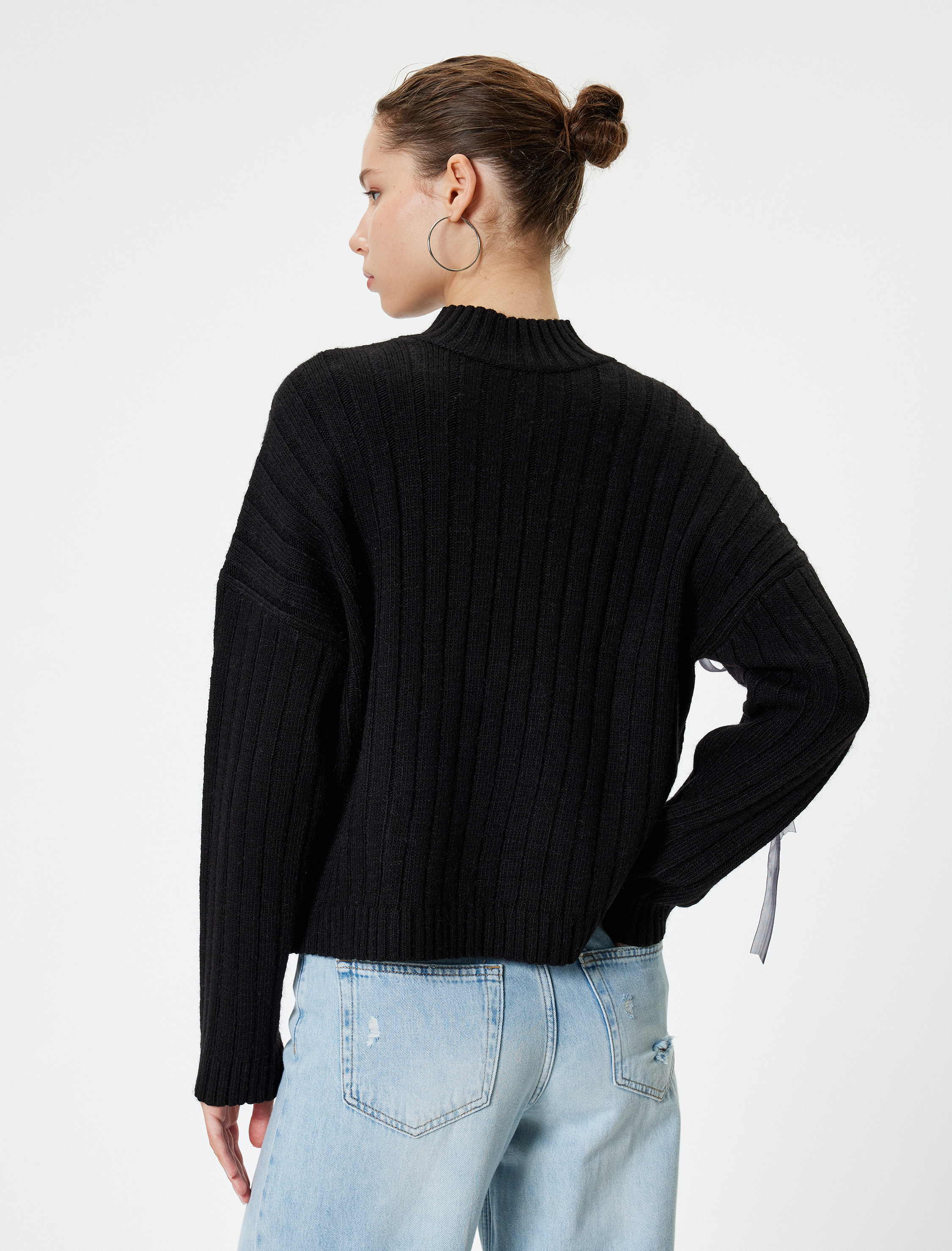   Dik Yaka Kazak Kurdele Detaylı Örgü Motifli Uzun Kollu