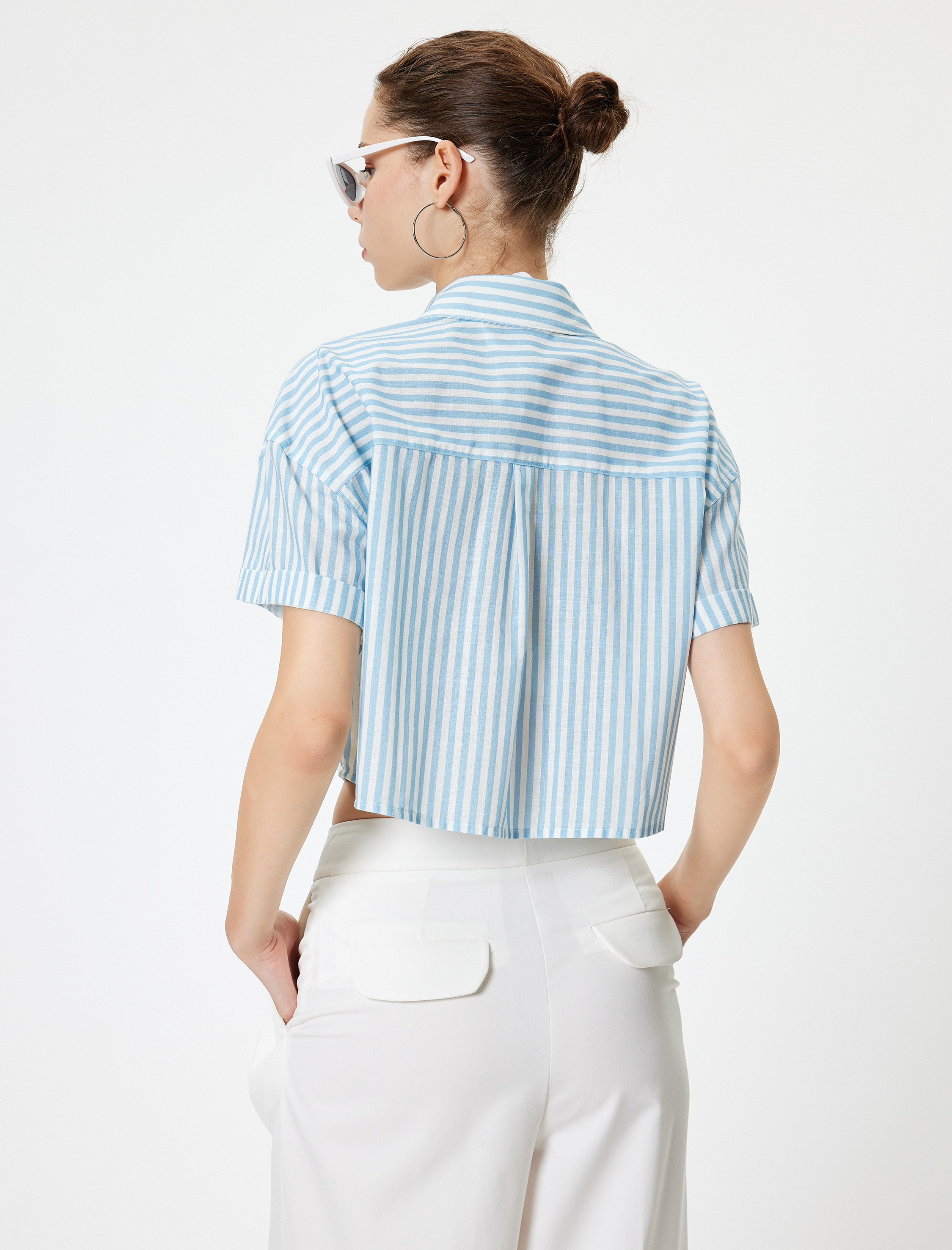   Crop Gömlek Cep Detaylı Kısa Kollu Düğmeli Klasik Yaka