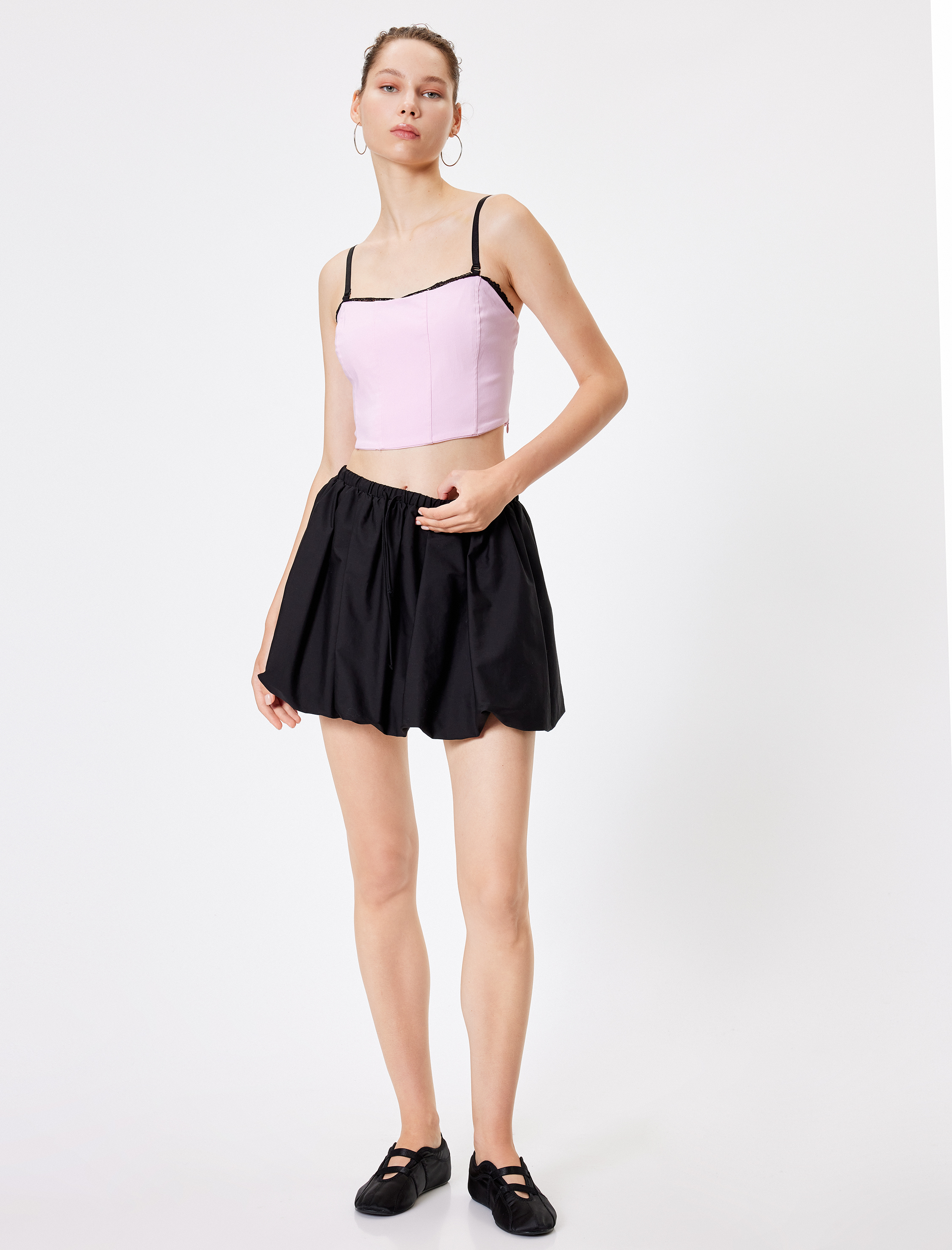   Crop Korse Görünümlü Büstiyer Çıkarılabilir İp Askılı Dantel Detaylı Slim Fit