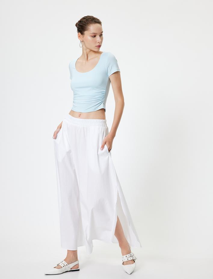  Basic Tişört U Yaka Slim Fit Kısa Kollu Drapeli