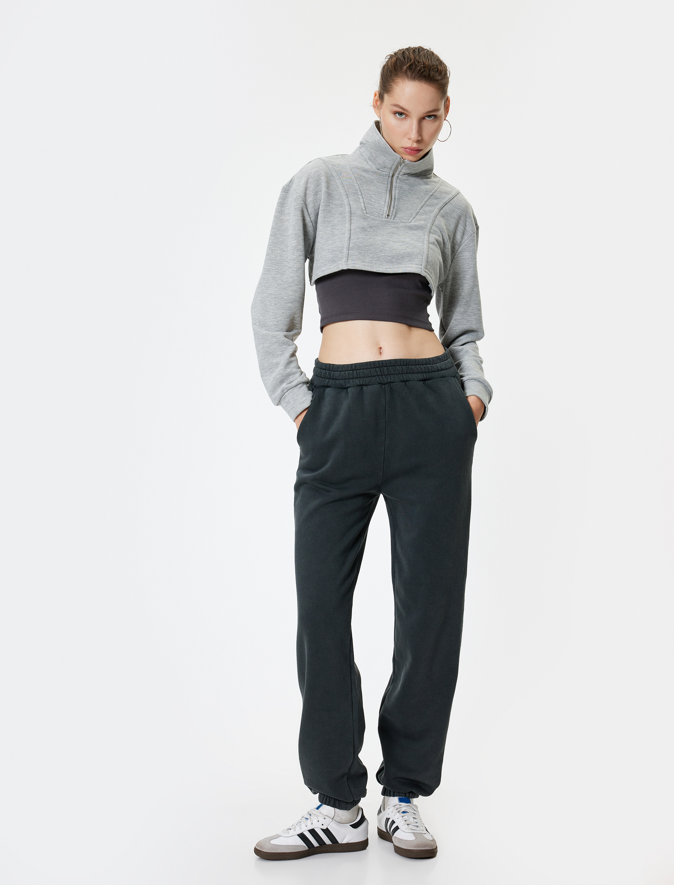   Crop Sweatshirt Atlet Detaylı Yarım Fermuarlı Dik Yaka Uzun Kollu