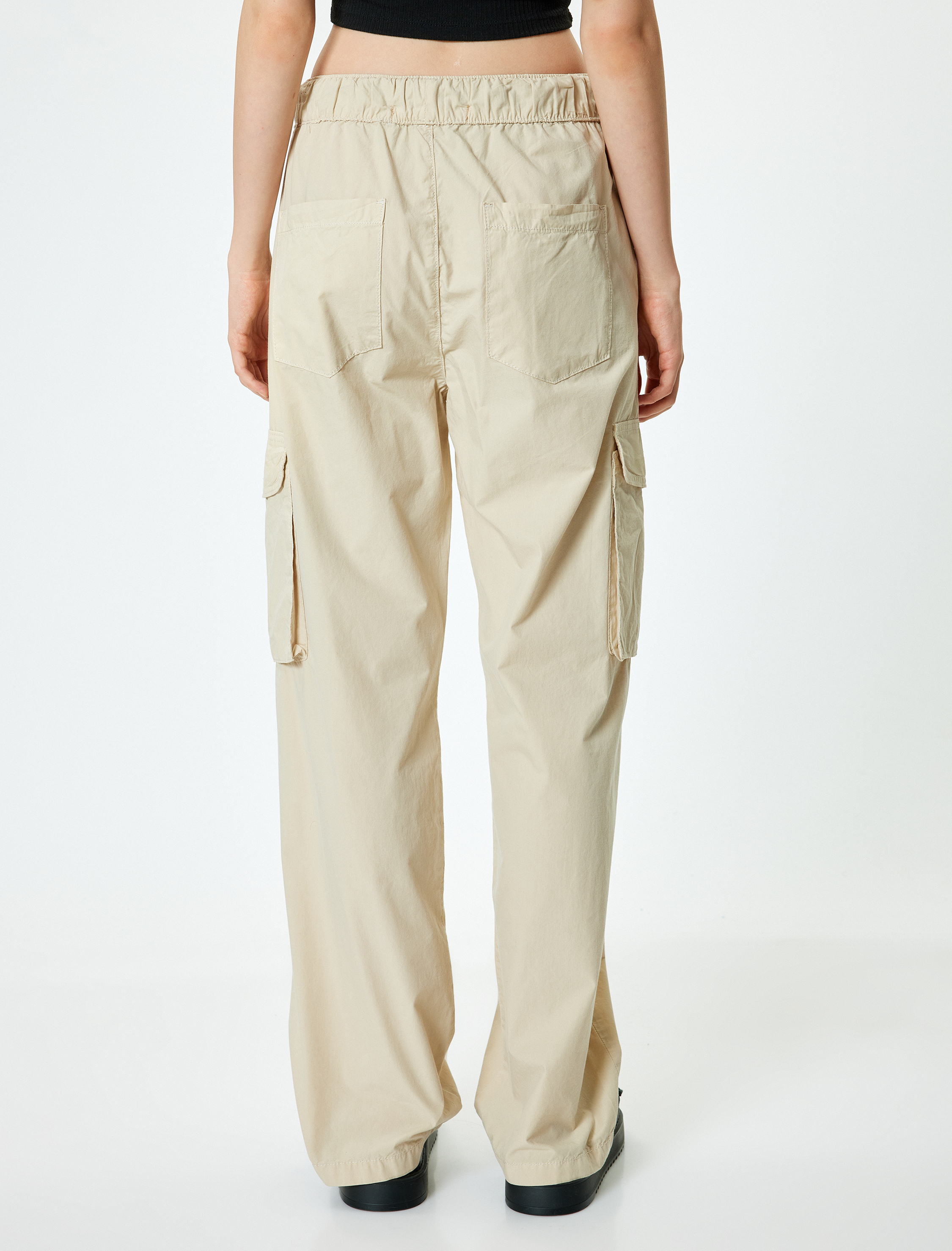   Oversize Kargo Paraşüt Pantolon Beli Lastikli Kemerli Cep Detaylı