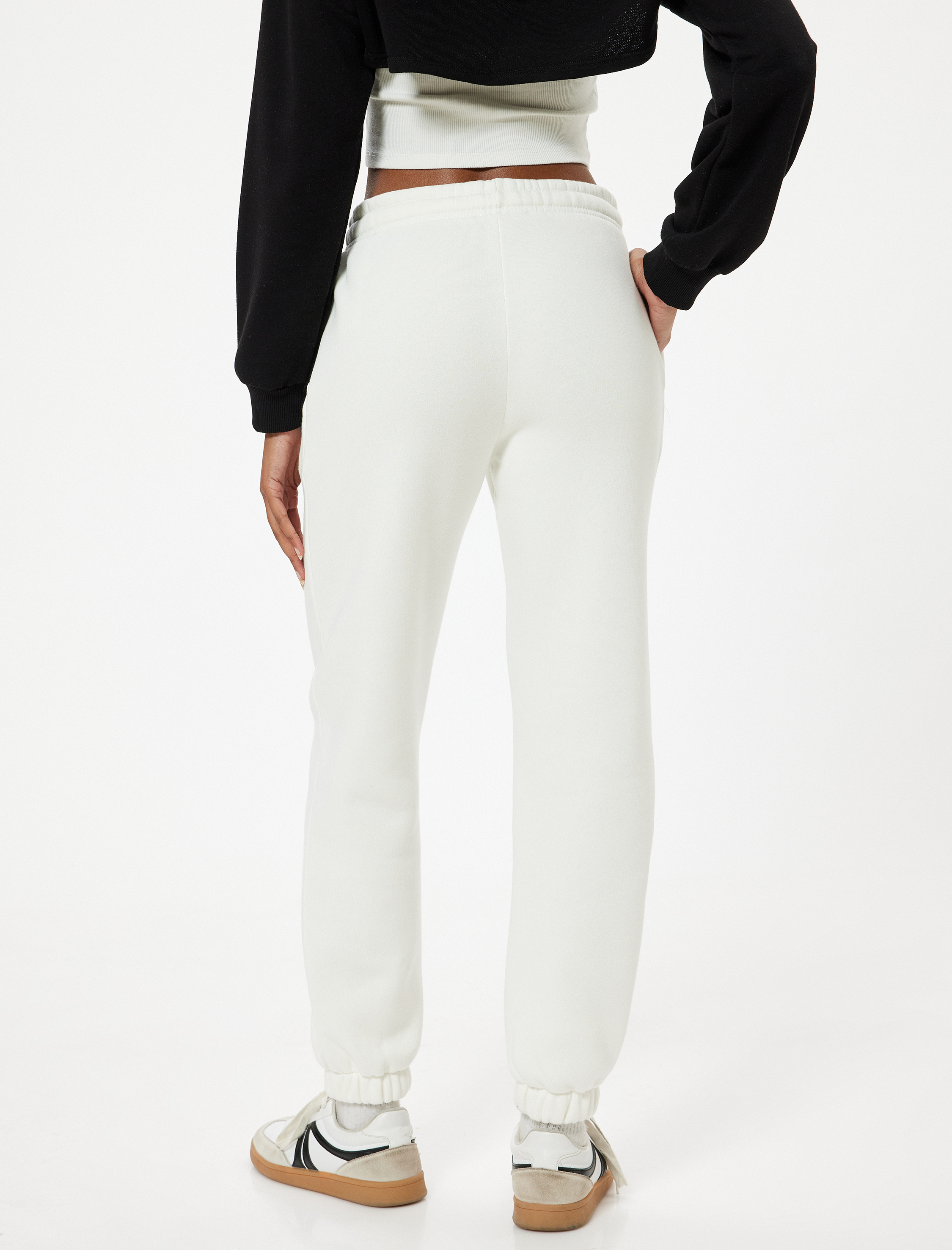   Şardonlu Jogger Eşofman Altı Beli Bağcıklı Kolej İşlemeli Cepli Rahat Kalıp