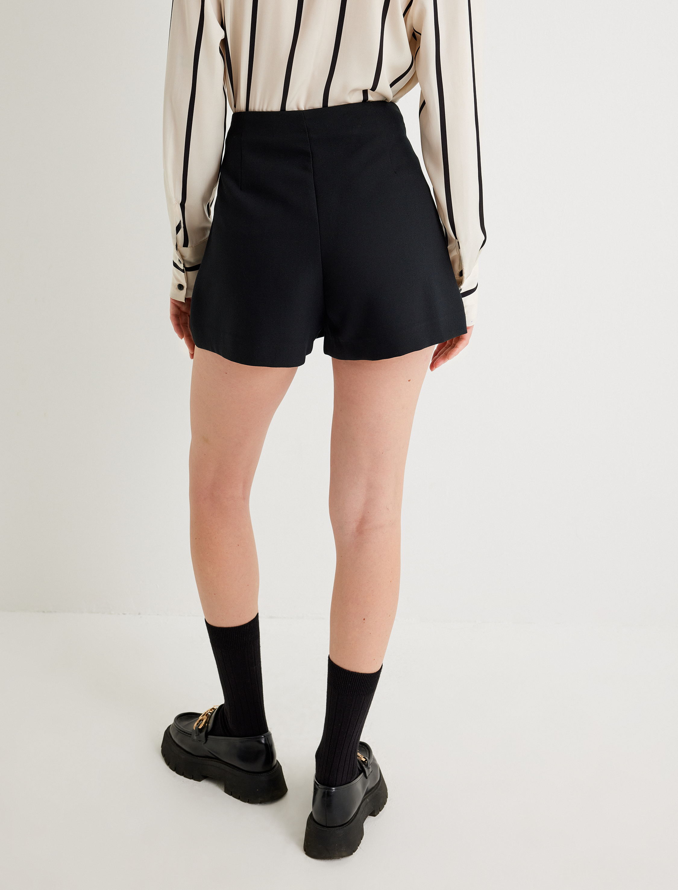   Standart Bel Pile Detaylı Mini Şort Etek