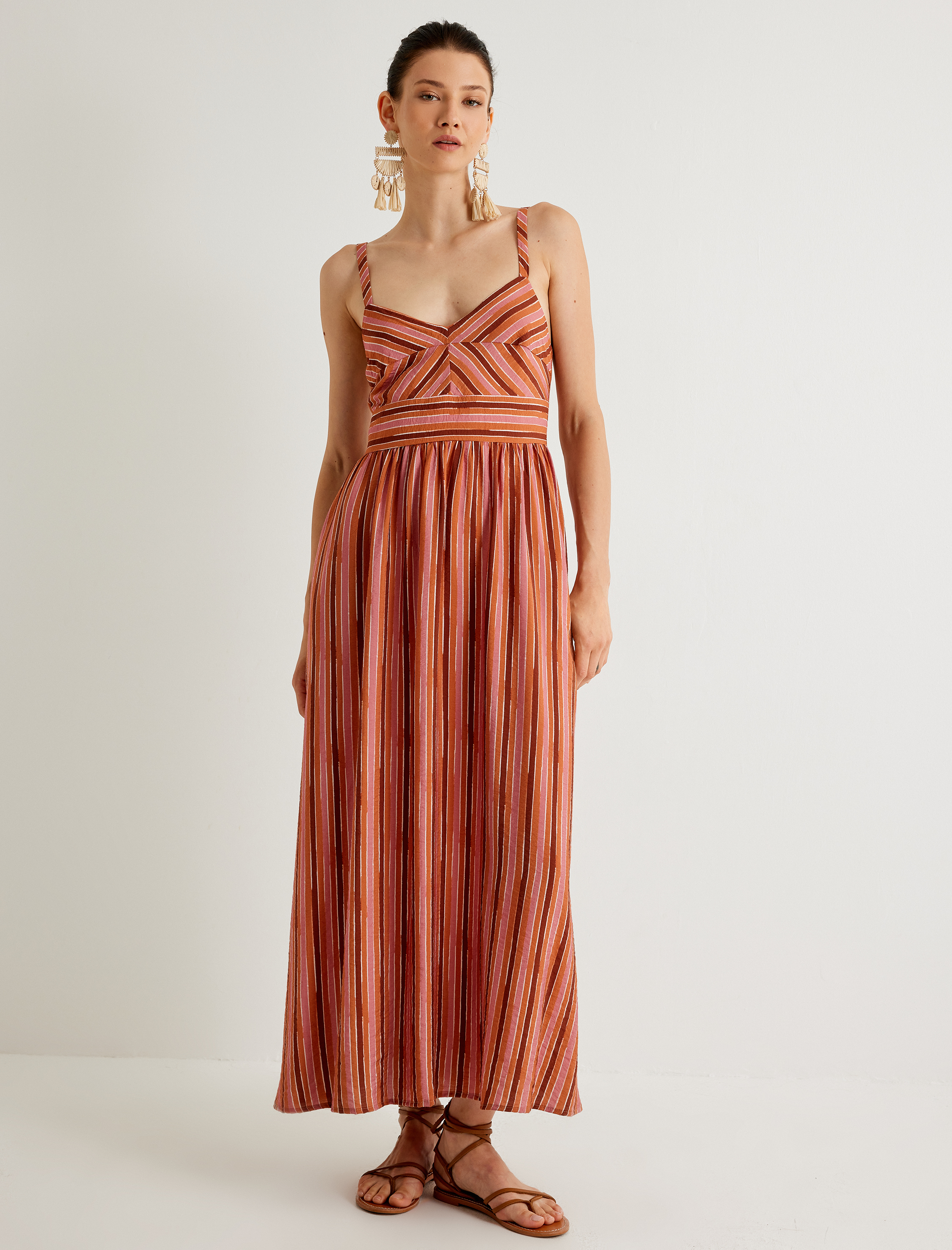   Koton X Melis Ağazat - Askılı Uzun Viskon Elbise Cepli Astarlı V Yaka