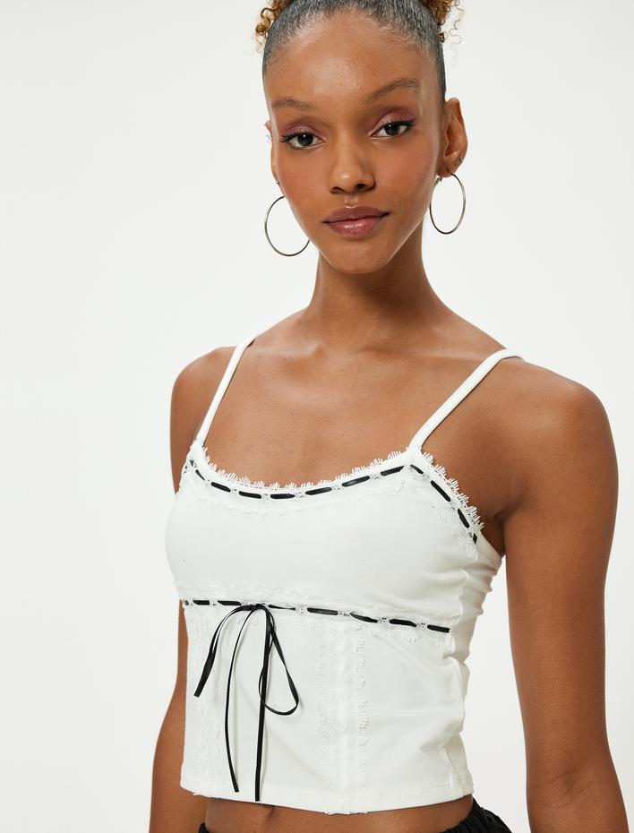  Crop Büstiyer Fiyonk Detaylı İp Askılı Slim Fit