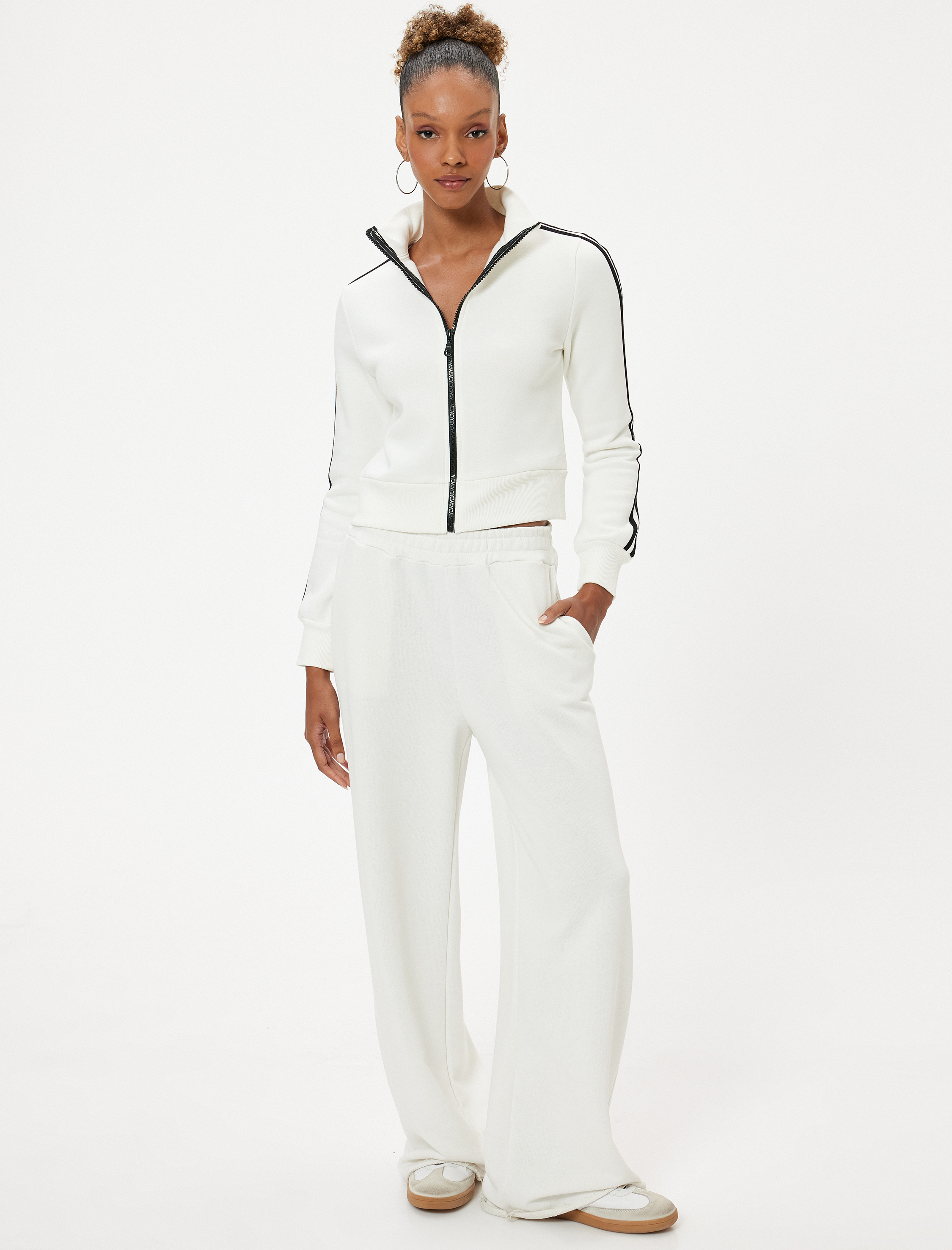   Fermuarlı Crop Sweatshirt Biyeli Dik Yaka Şardonlu