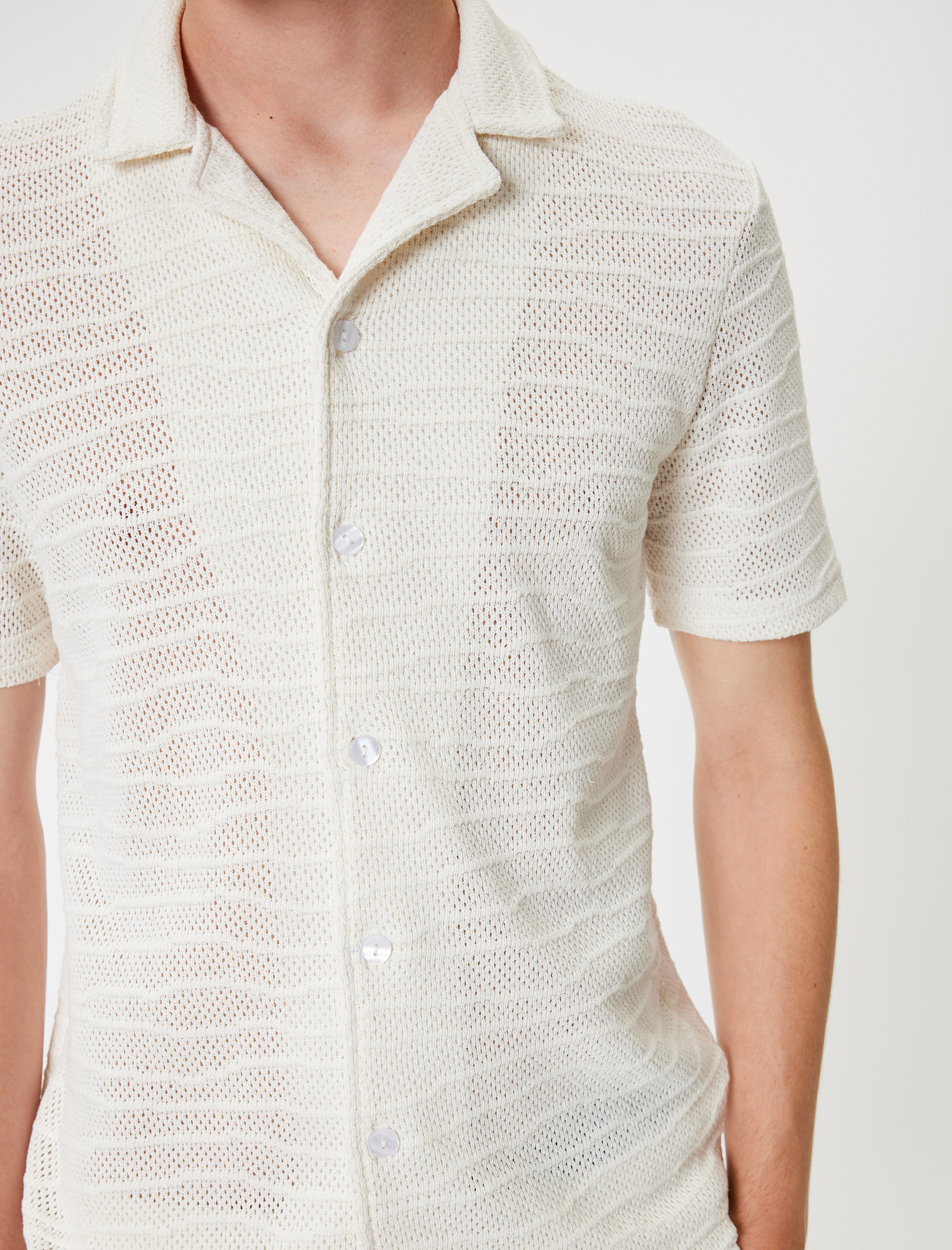 Kroşe Gömlek Kısa Kollu Yarı Transparan Dokulu Pamuk Karışımlı