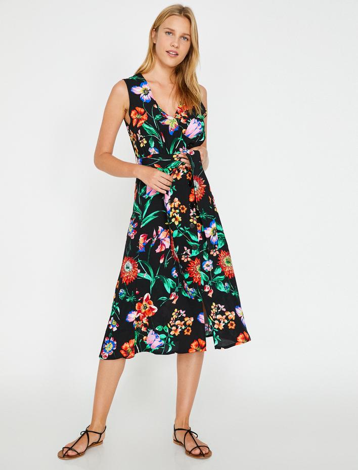  Çiçek Desenli Elbise