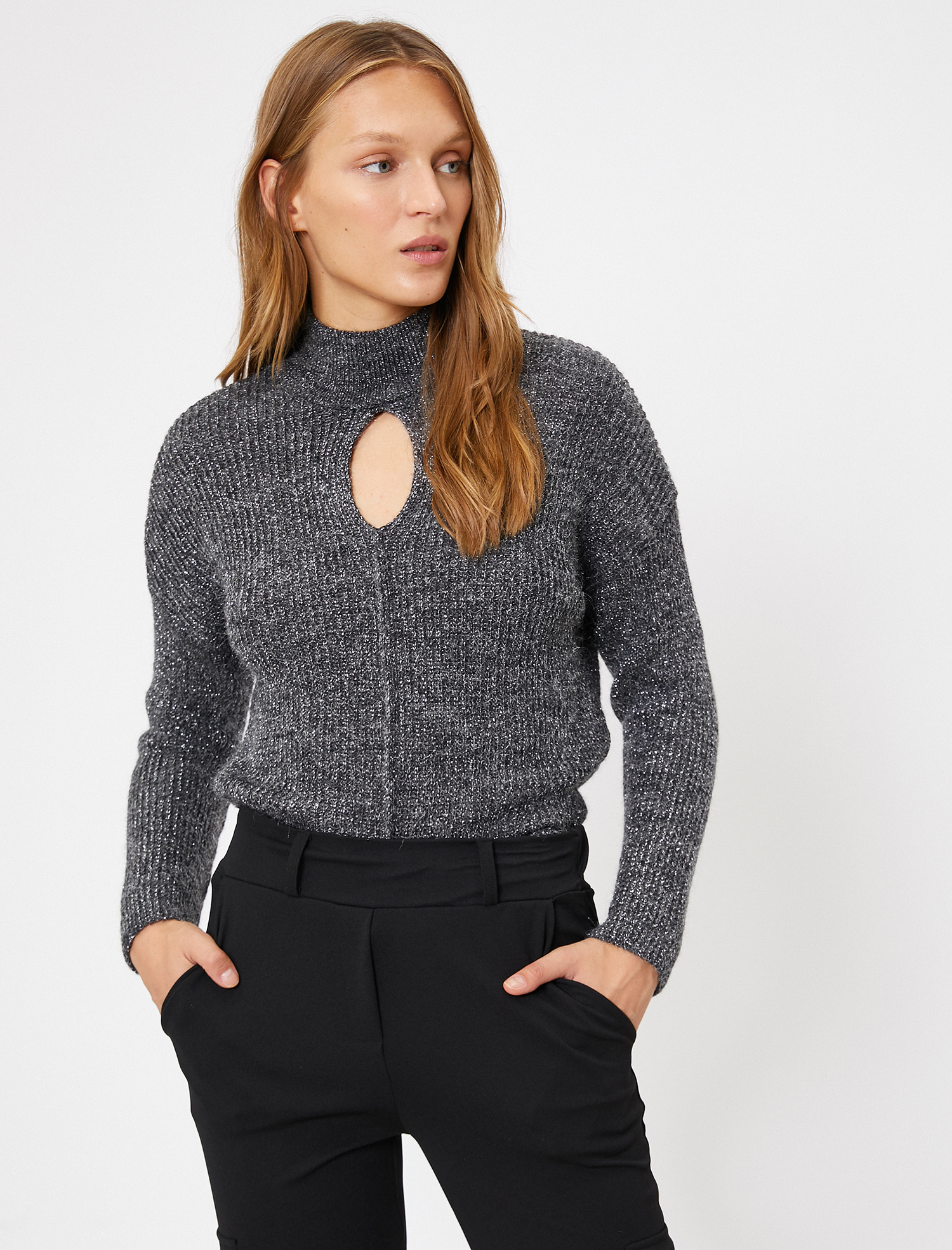   Yüksek Yaka Triko Kazak