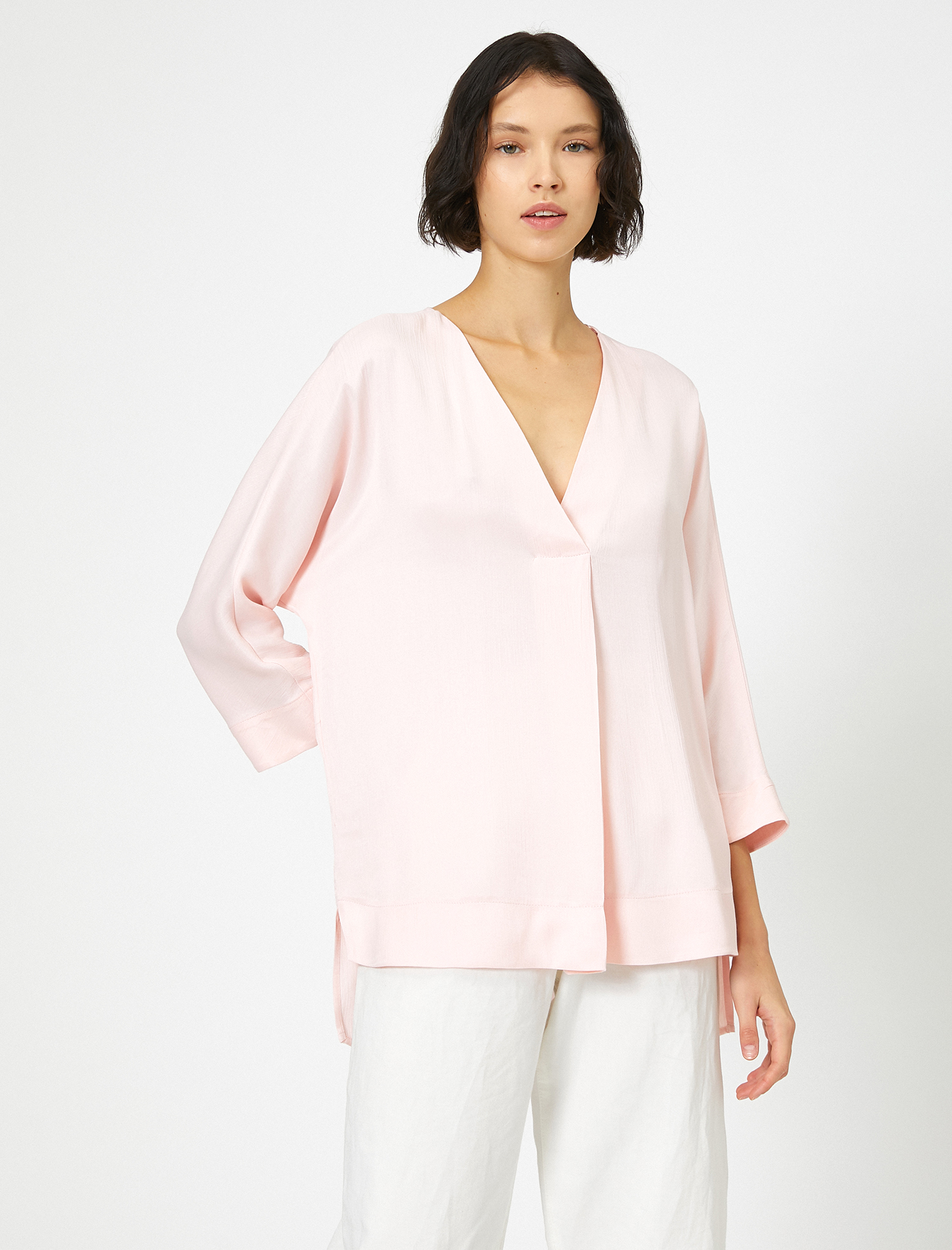   V Yaka Uzun Kollu Bluz