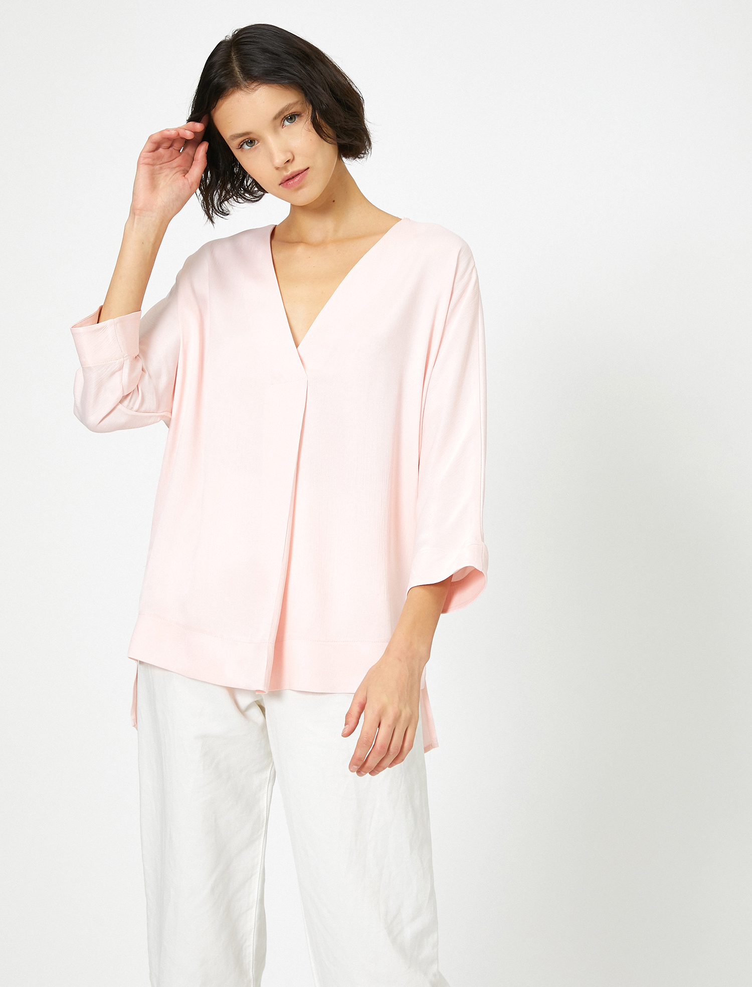   V Yaka Uzun Kollu Bluz