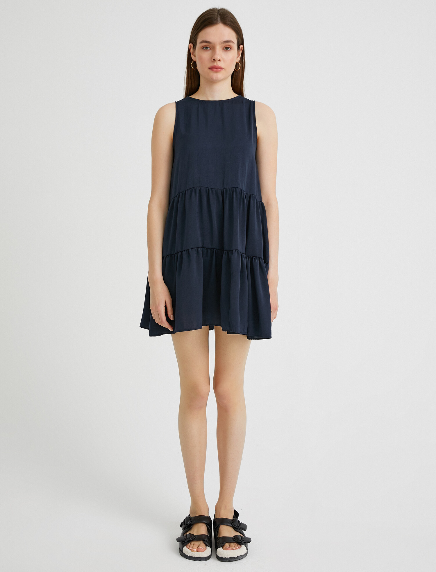   Kolsuz Elbise Bisiklet Yaka