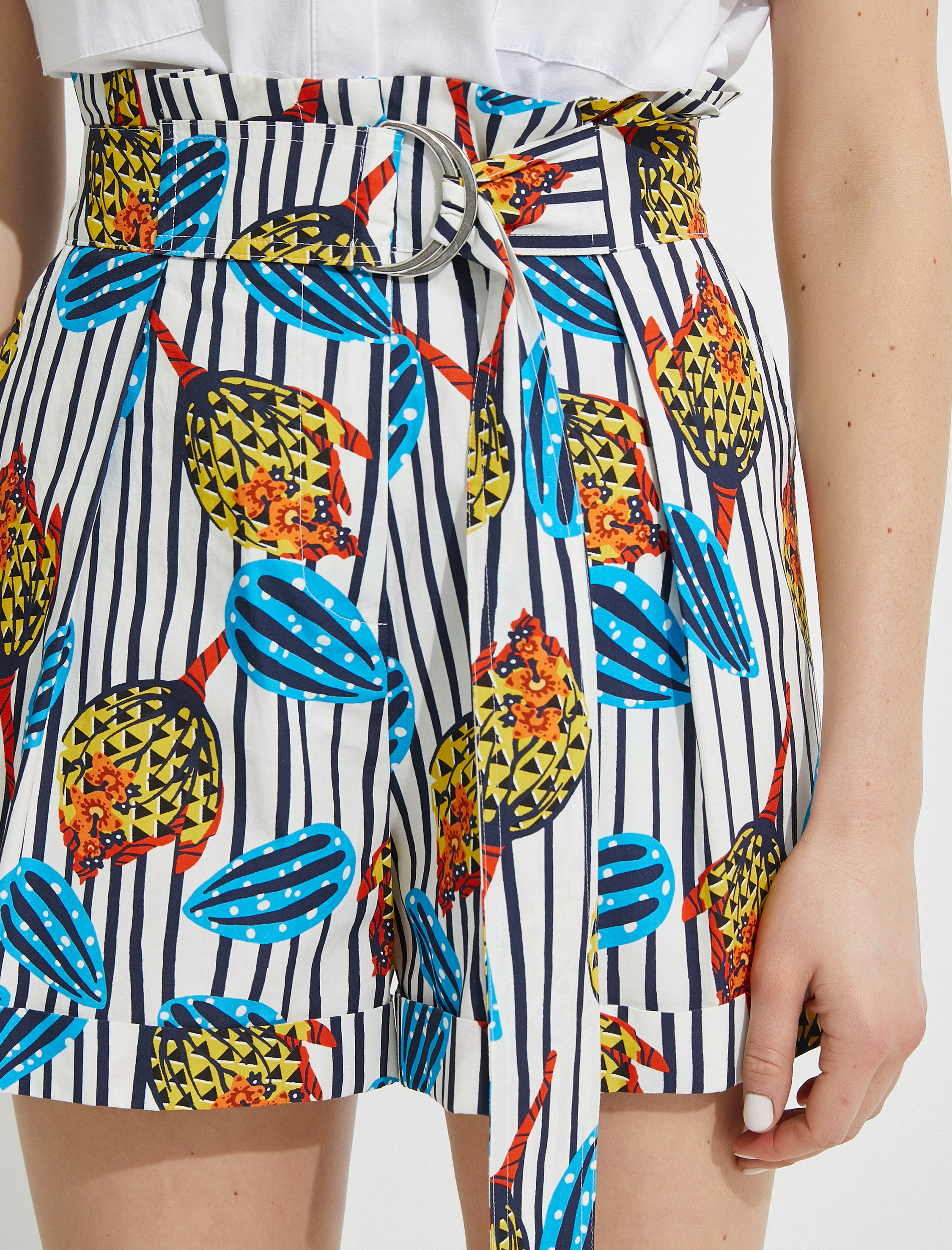   Kemerli Şort Desenli Pamuklu