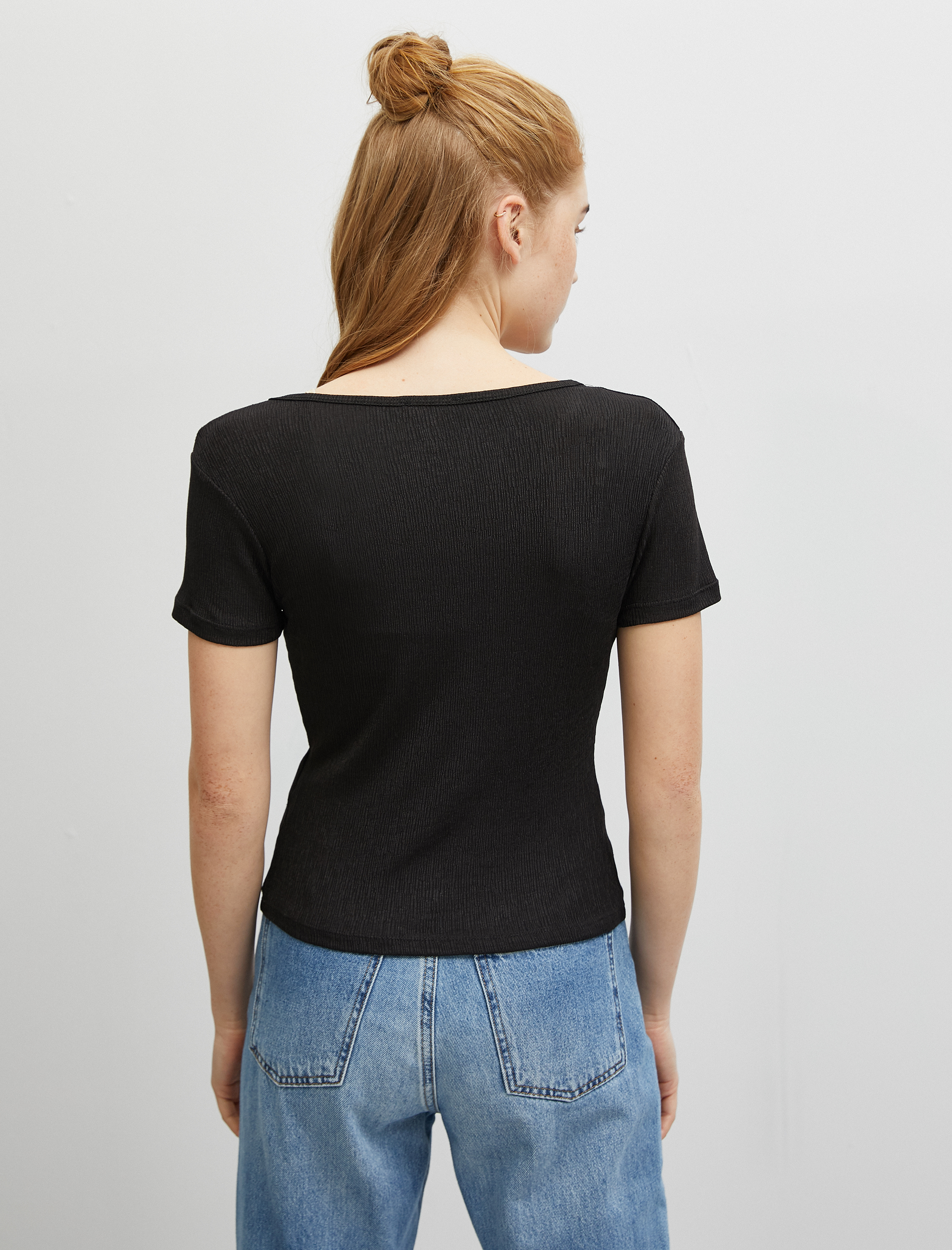   Bisiklet Yaka Dar Kalıp Tişört