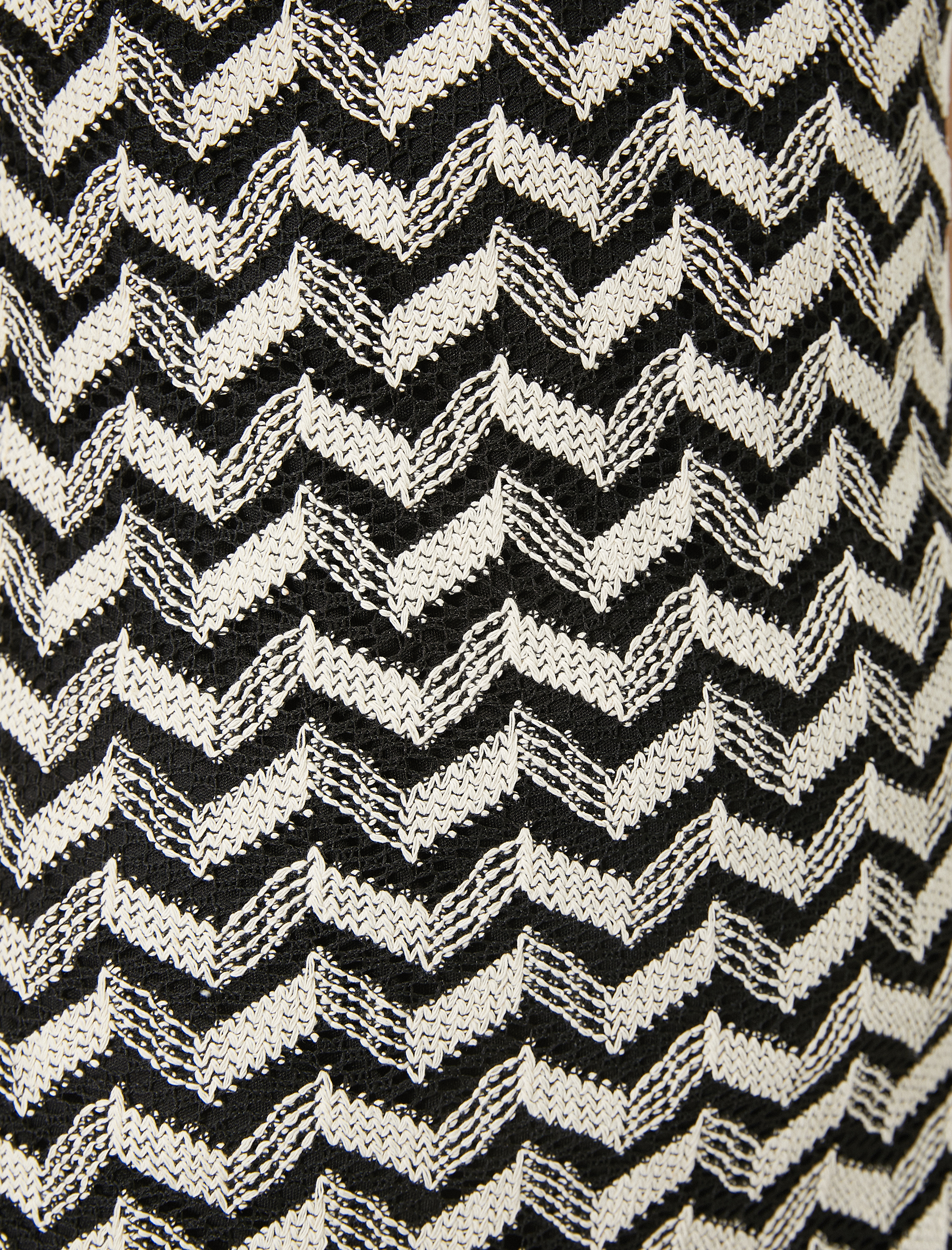   Halter Yaka Desenli Tül Detaylı Elbise