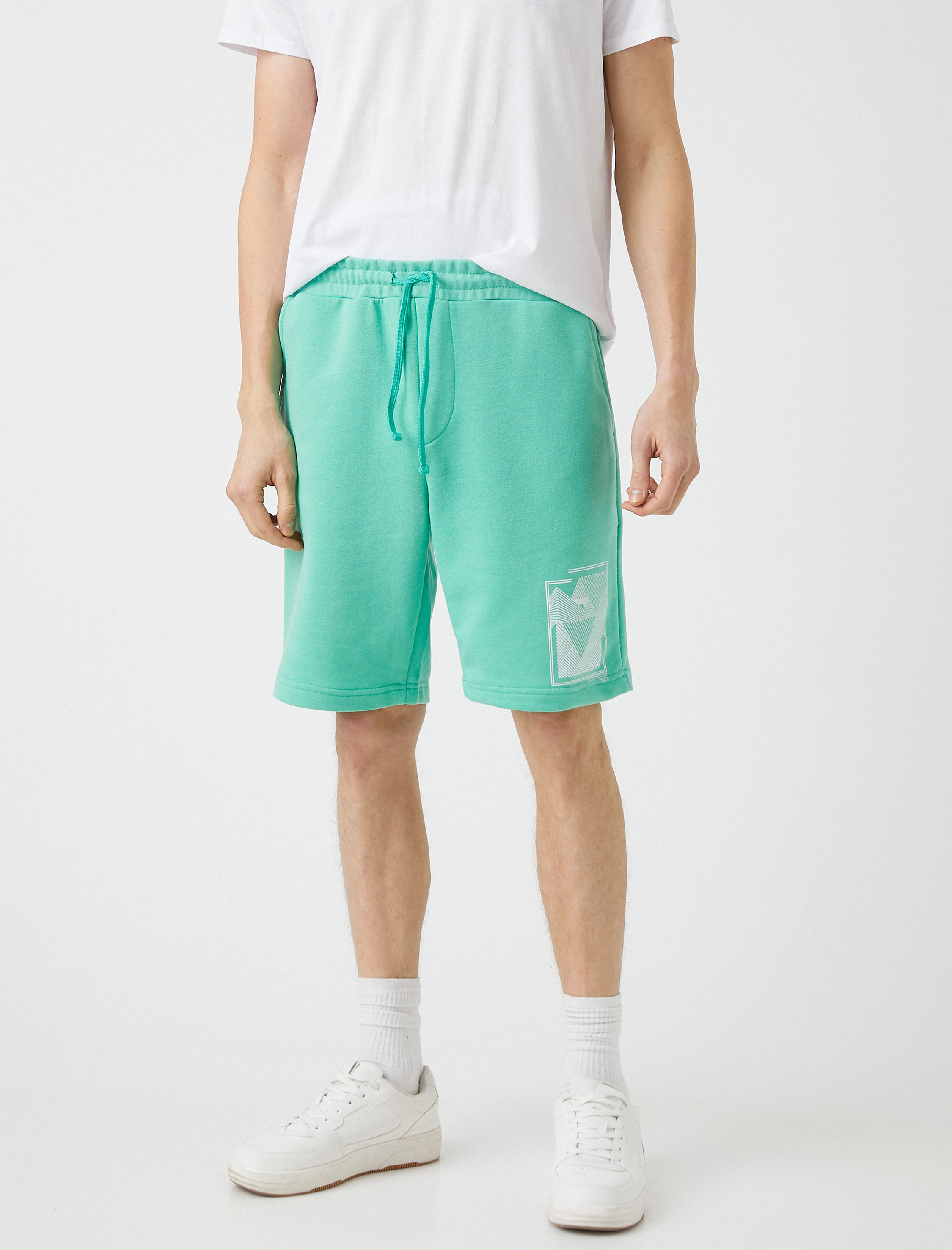   Beli Bağcıklı Baskılı Şort