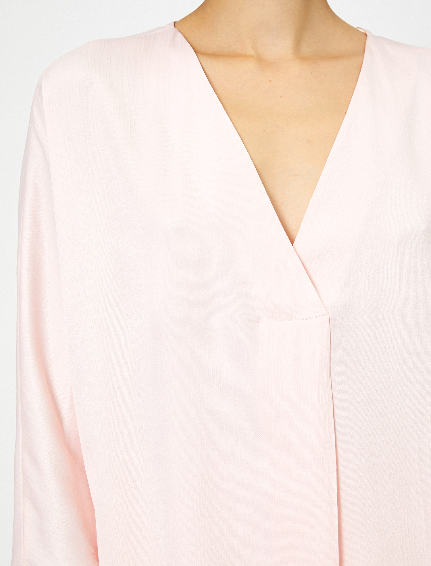   V Yaka Uzun Kollu Bluz