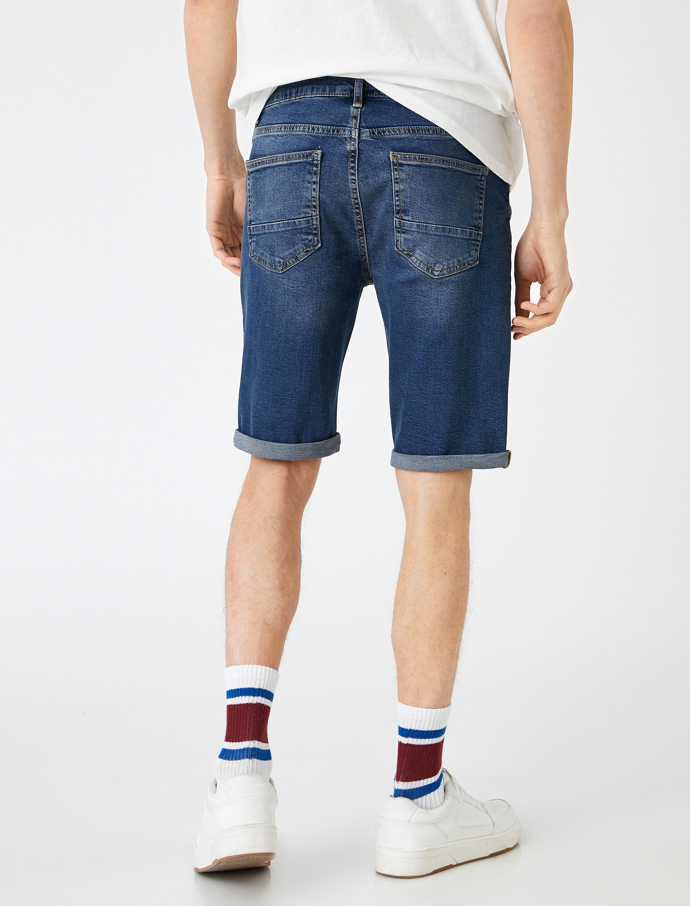   Paçası Katlı Kot Şort