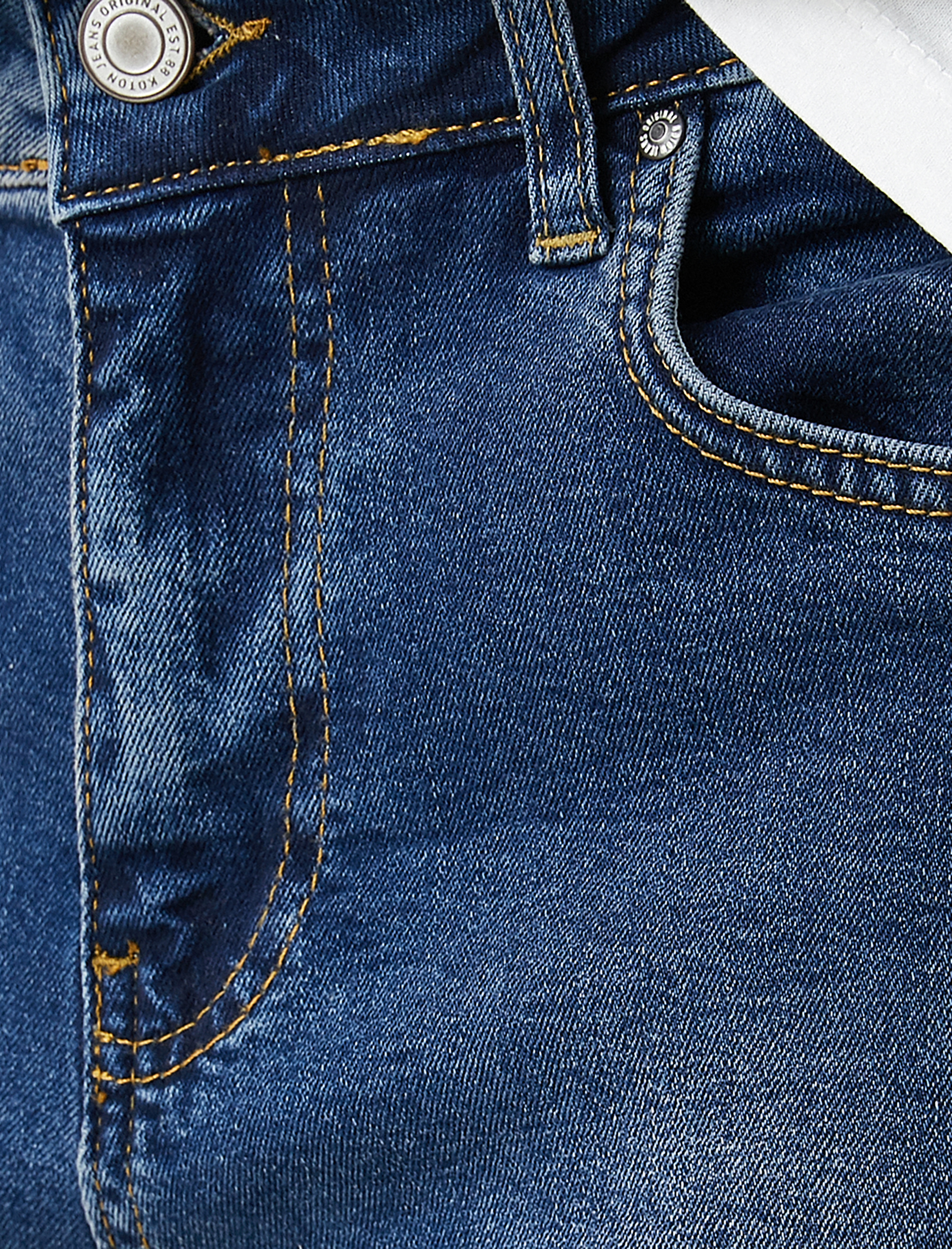   Paçası Katlı Kot Şort