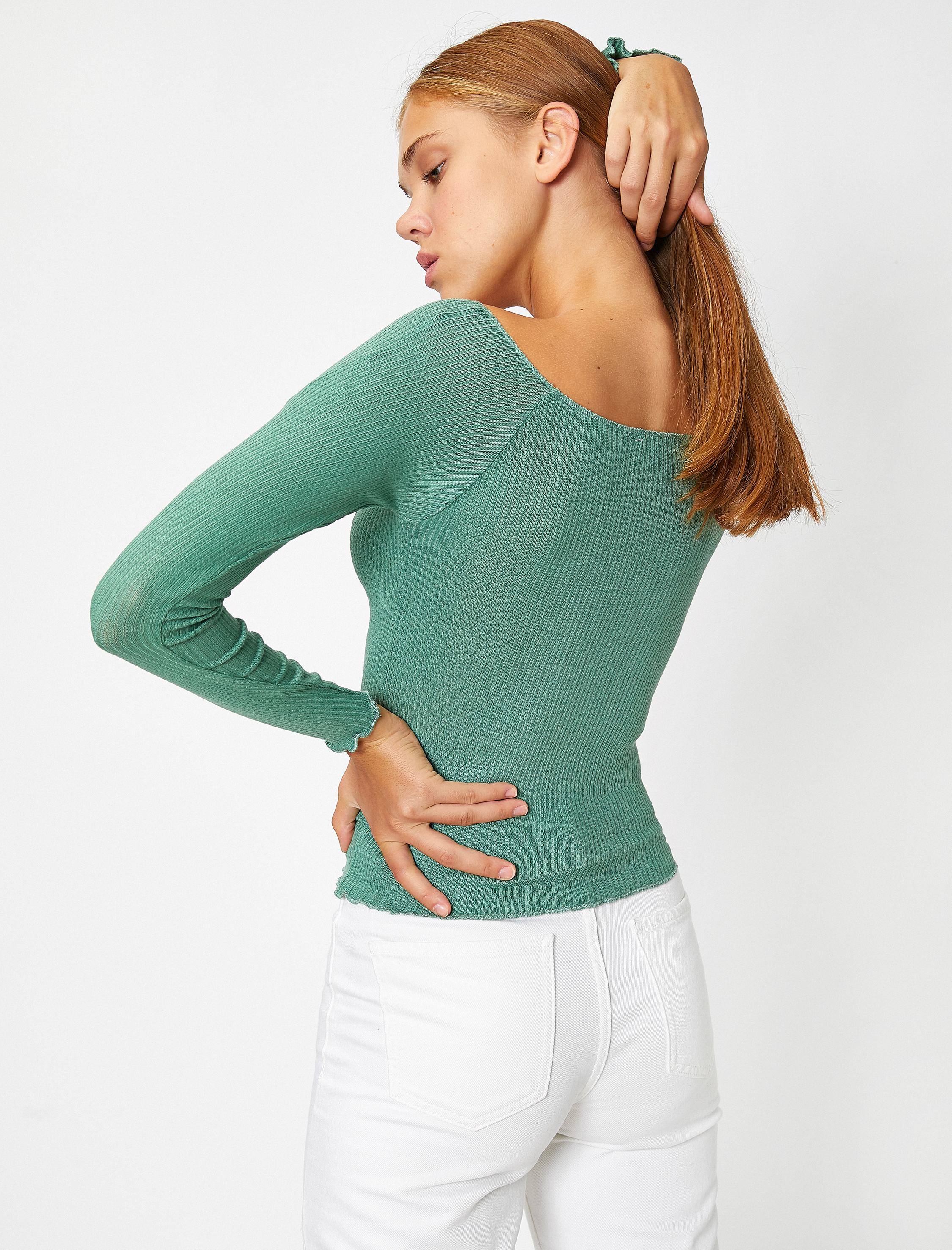   Oyuk Yaka Uzun Kol Tişört