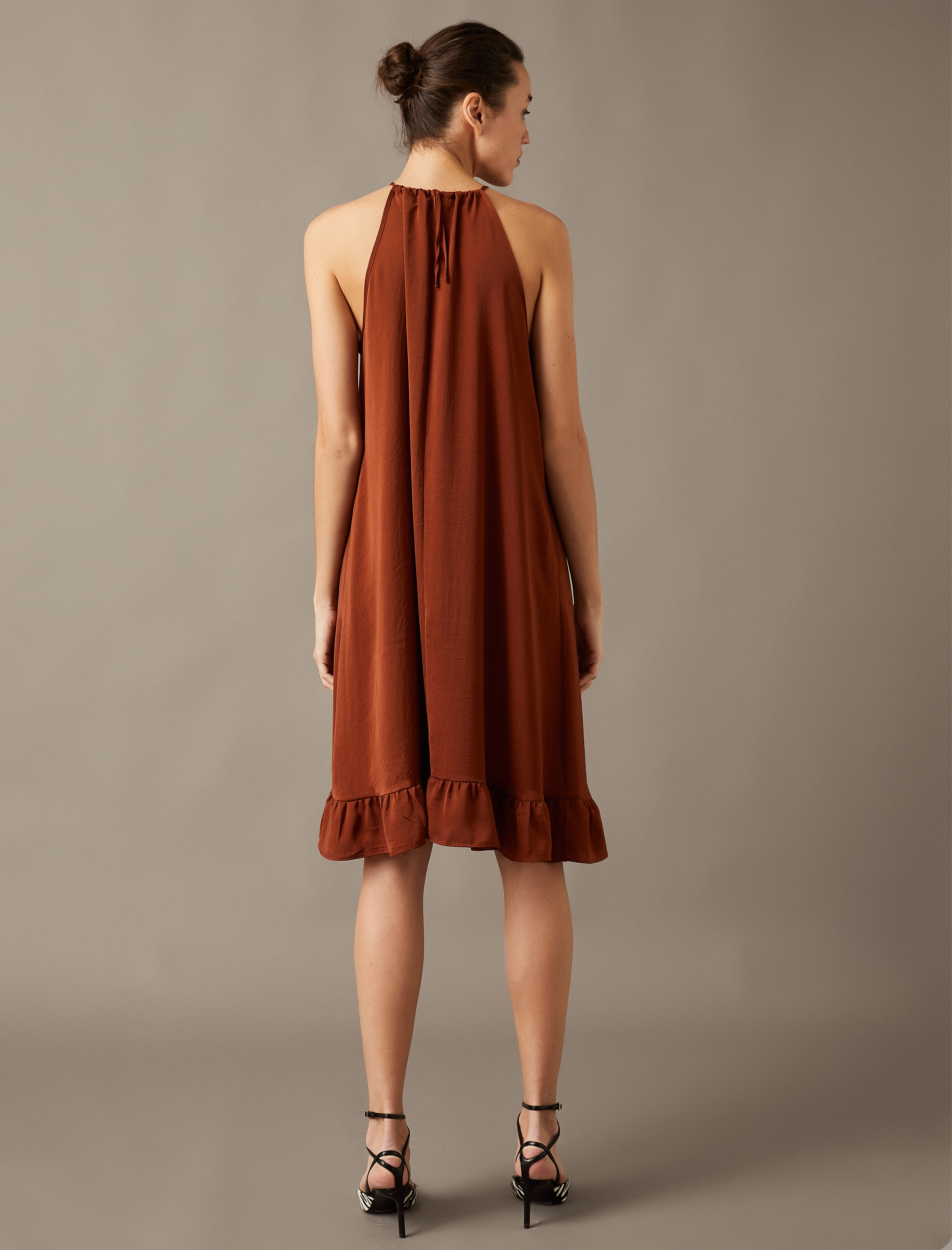   Halter Yaka Kısa Elbise