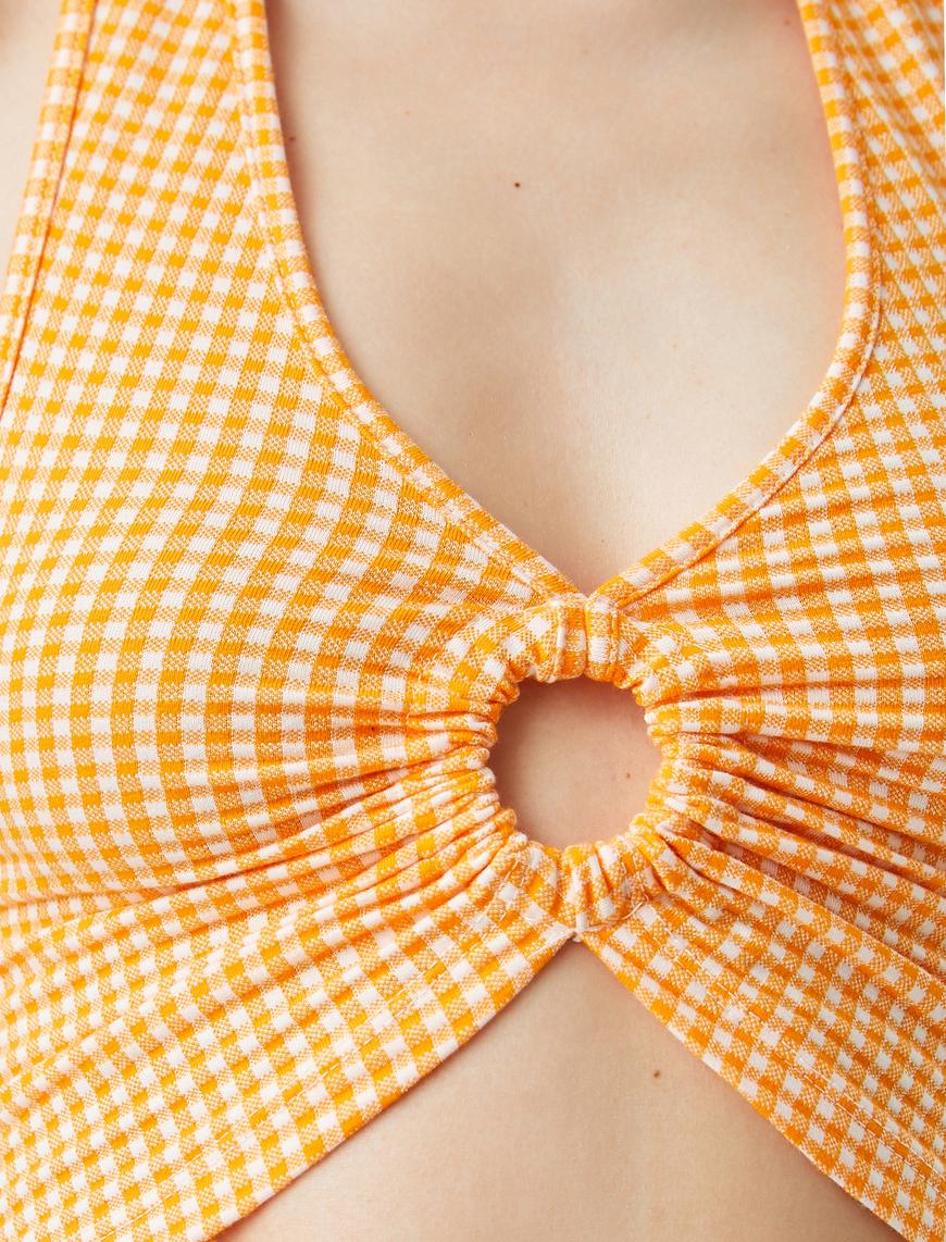   Crop Atlet Halter Yaka Pencere Detaylı