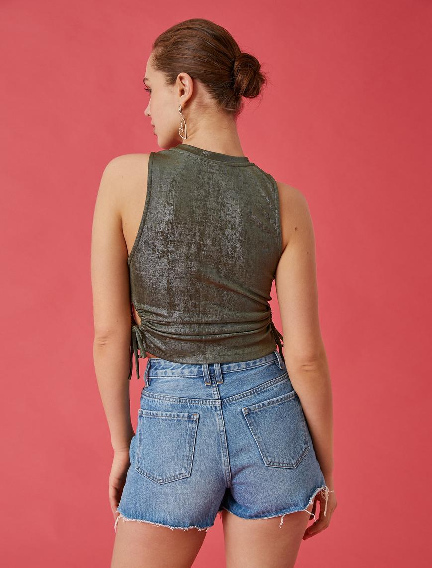   Crop Atlet Halter Yaka Pencere Detaylı