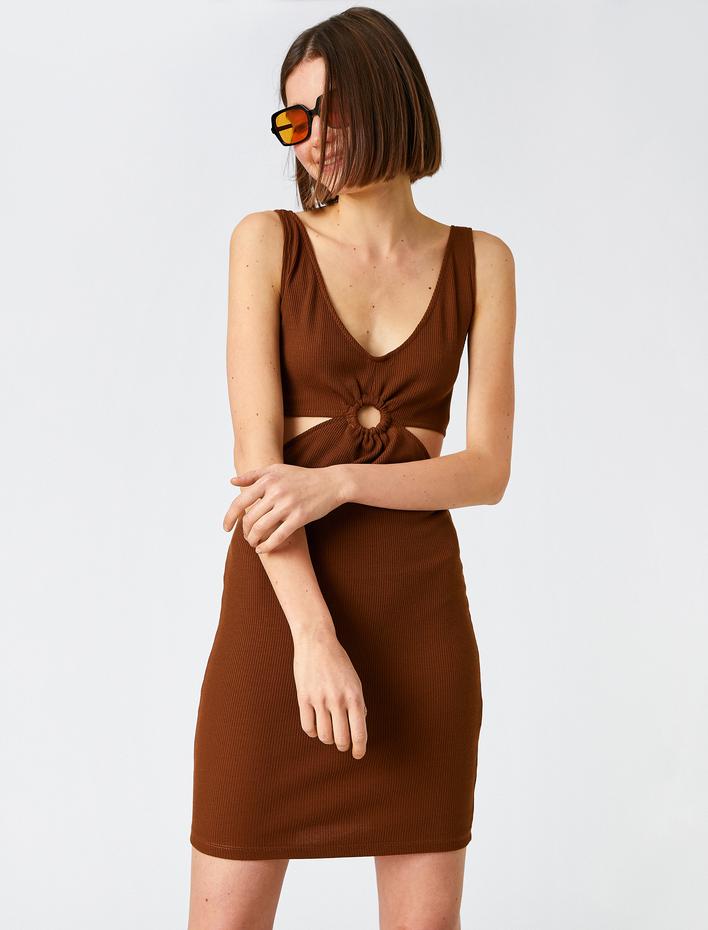  Pencere Detaylı Mini Elbise V Yaka