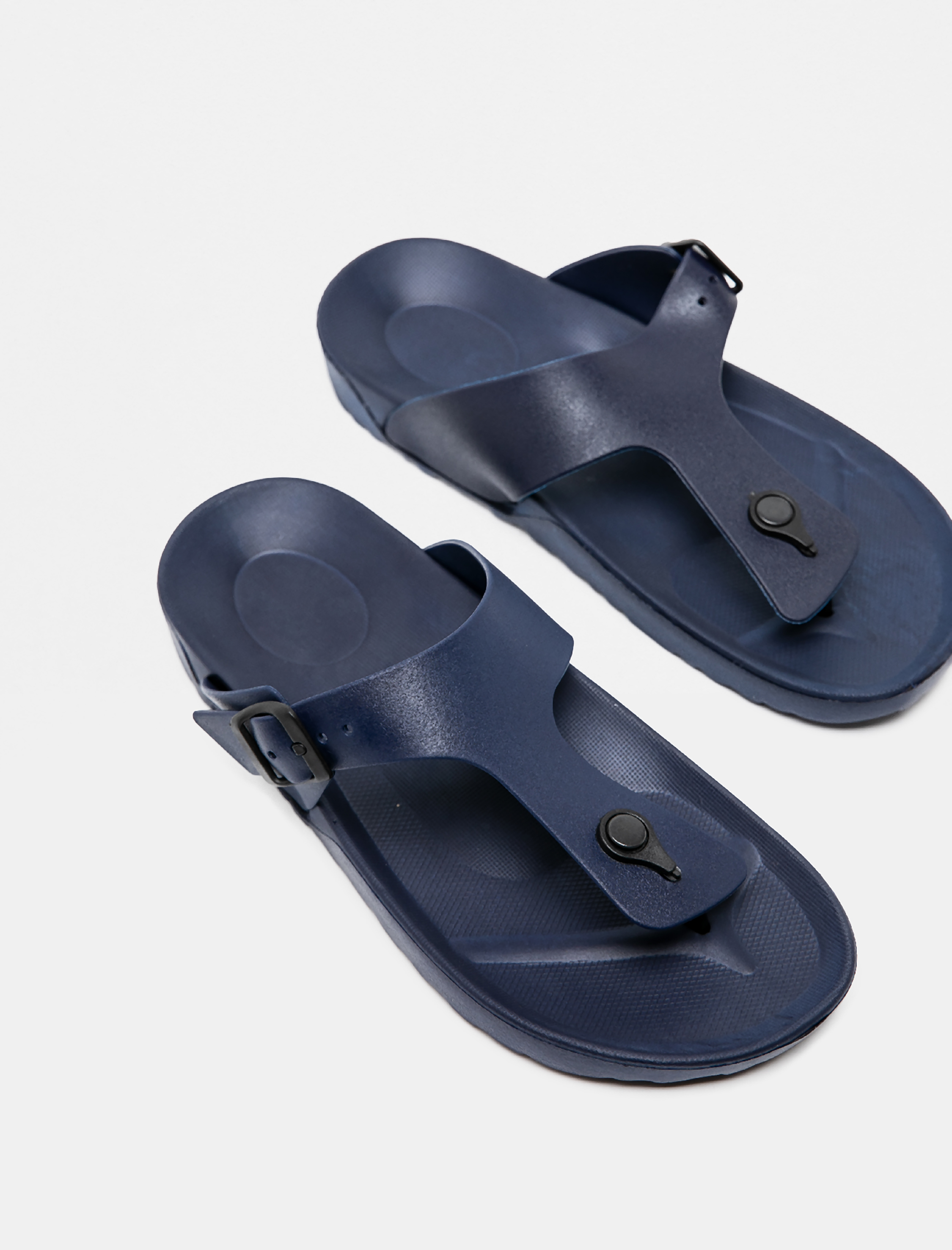  Erkek Tokalı Parmak Arası Terlik