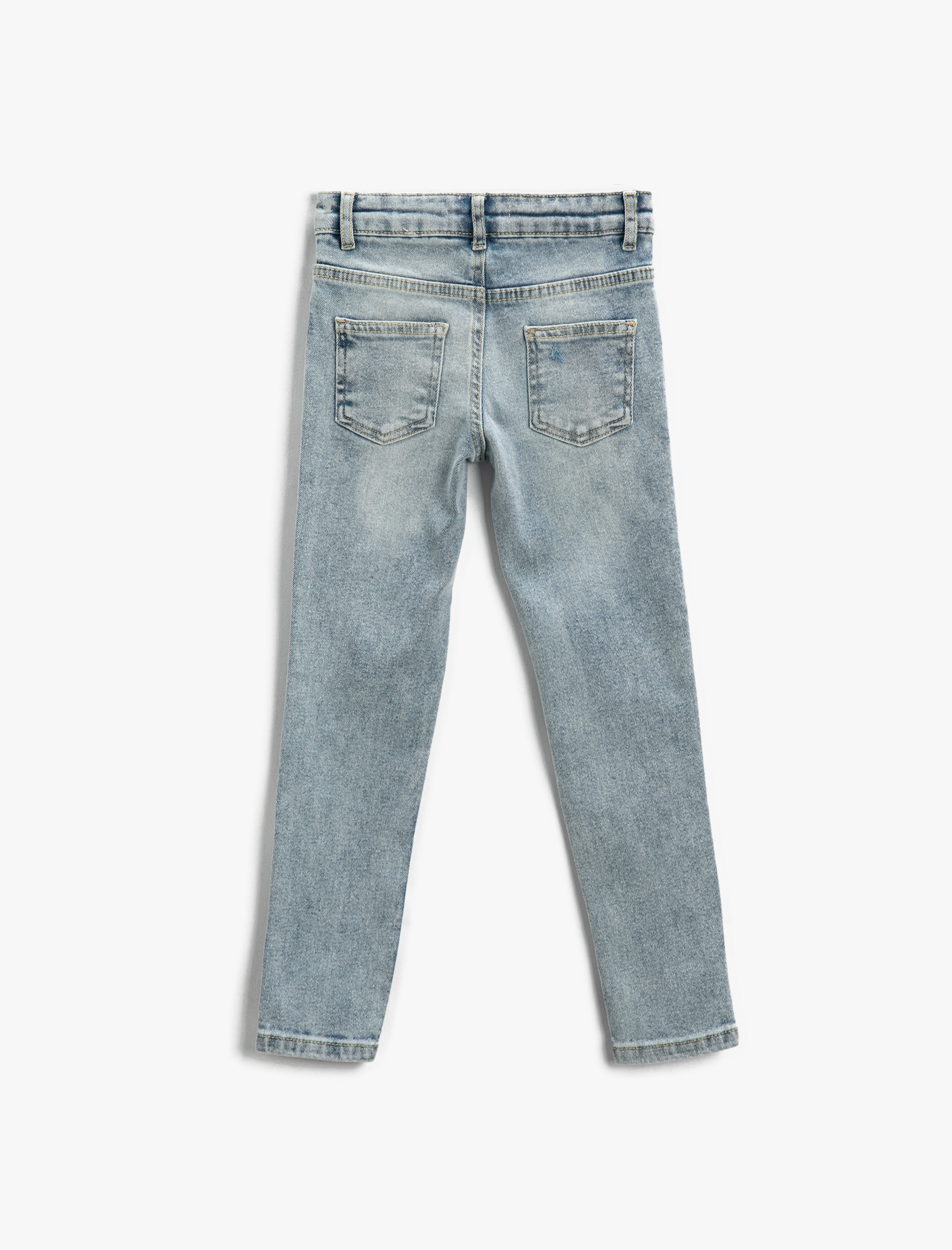 834f2fb5-66f1-4d9e-b3ab-