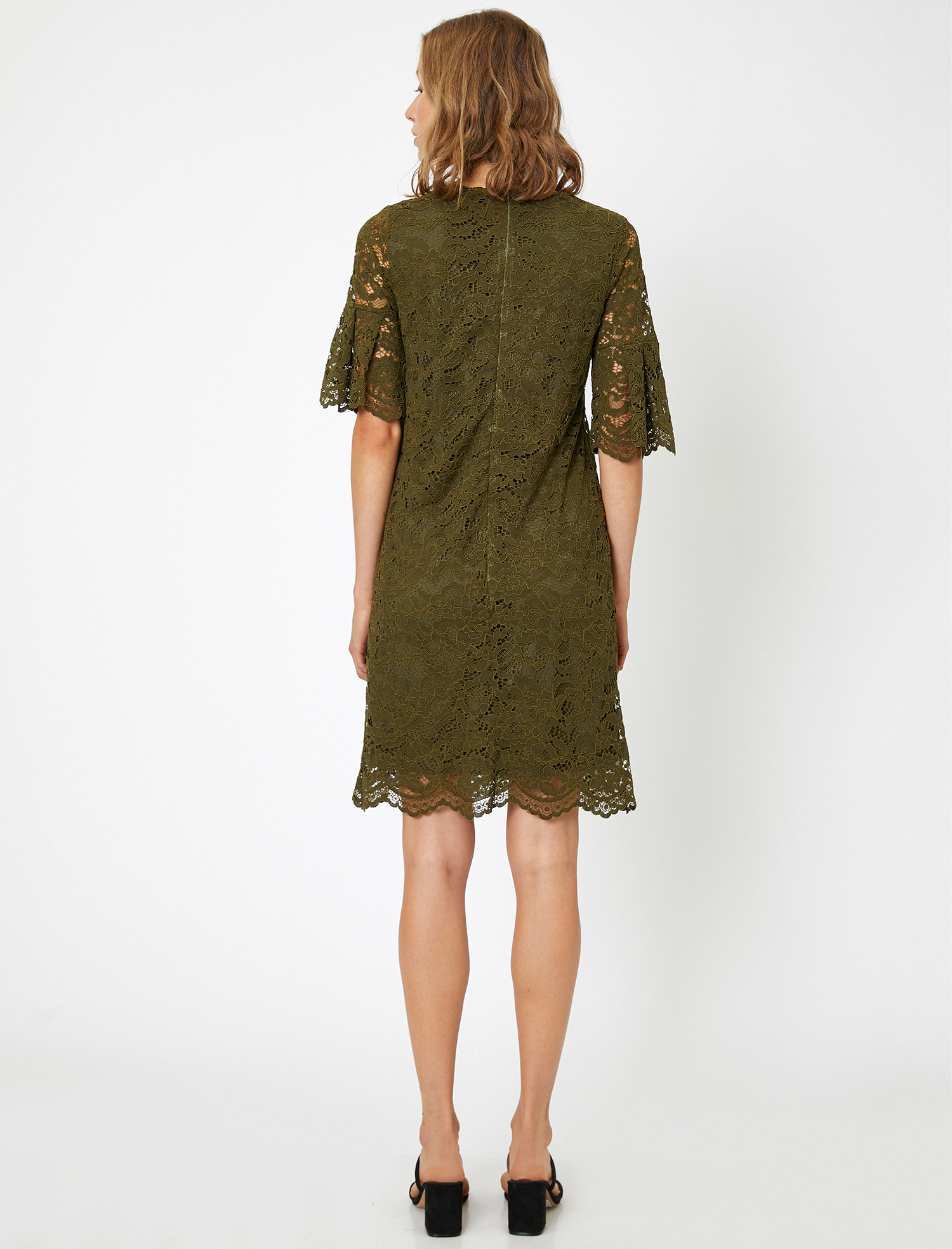   Dantel Detaylı Elbise