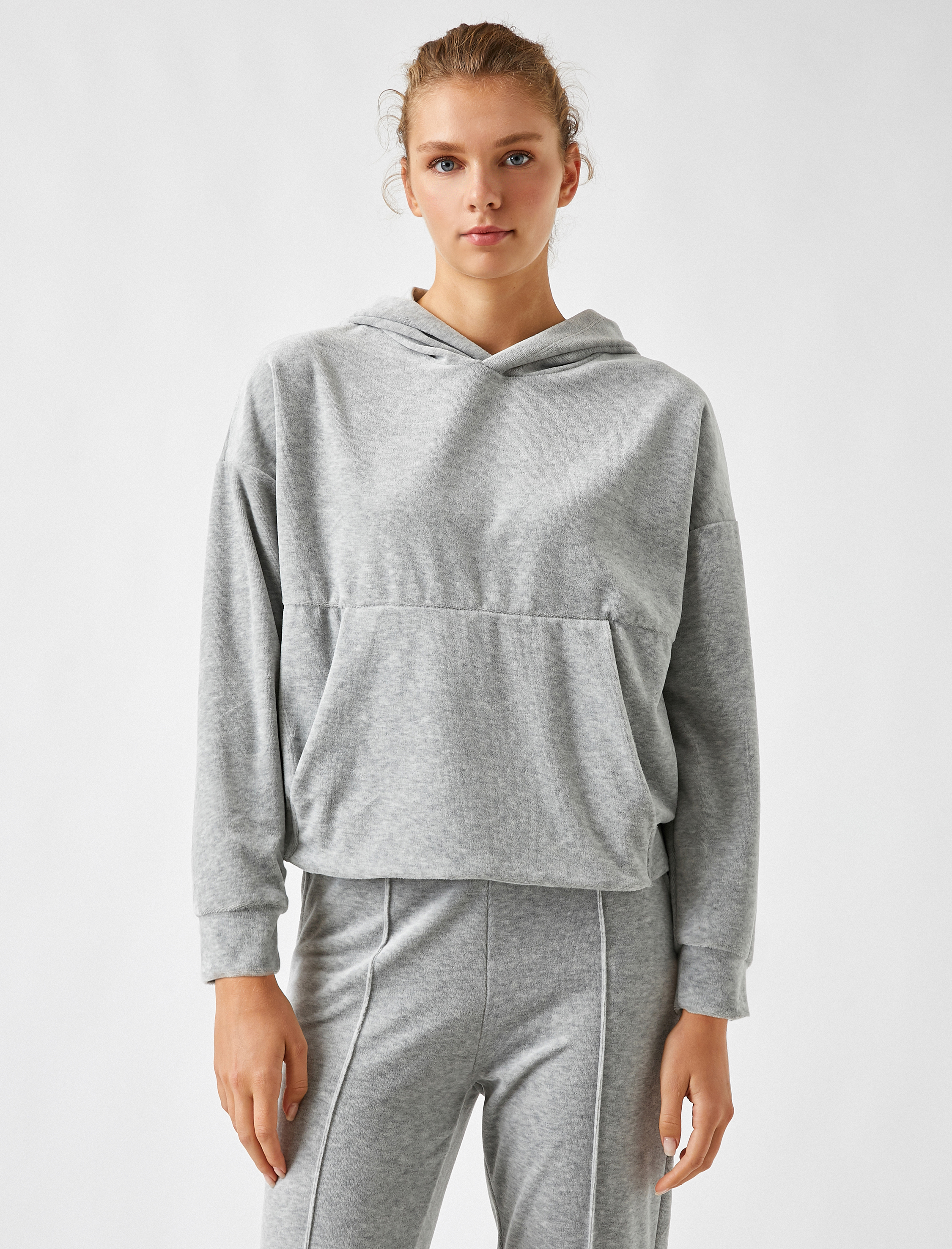 Kapüşonlu Kanguru Cepli Sweatshirt