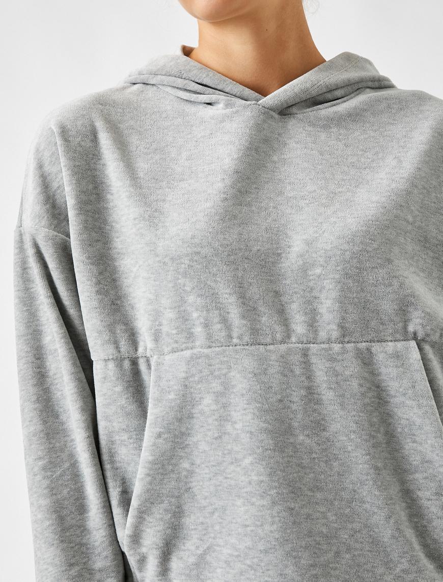   Kapüşonlu Kanguru Cepli Sweatshirt