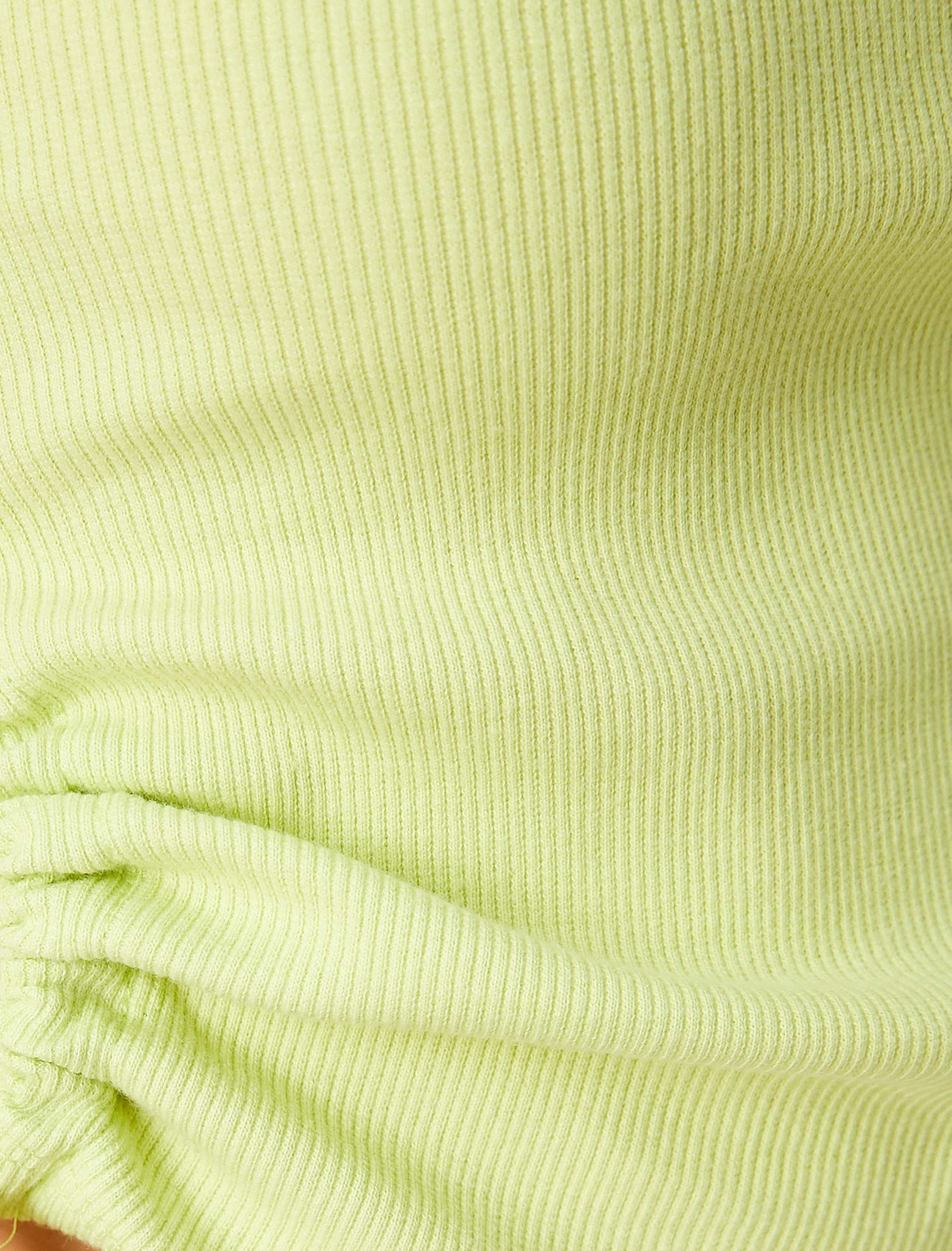   Crop Atlet Halter Yaka Pencere Detaylı