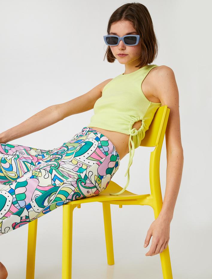  Crop Atlet Halter Yaka Pencere Detaylı