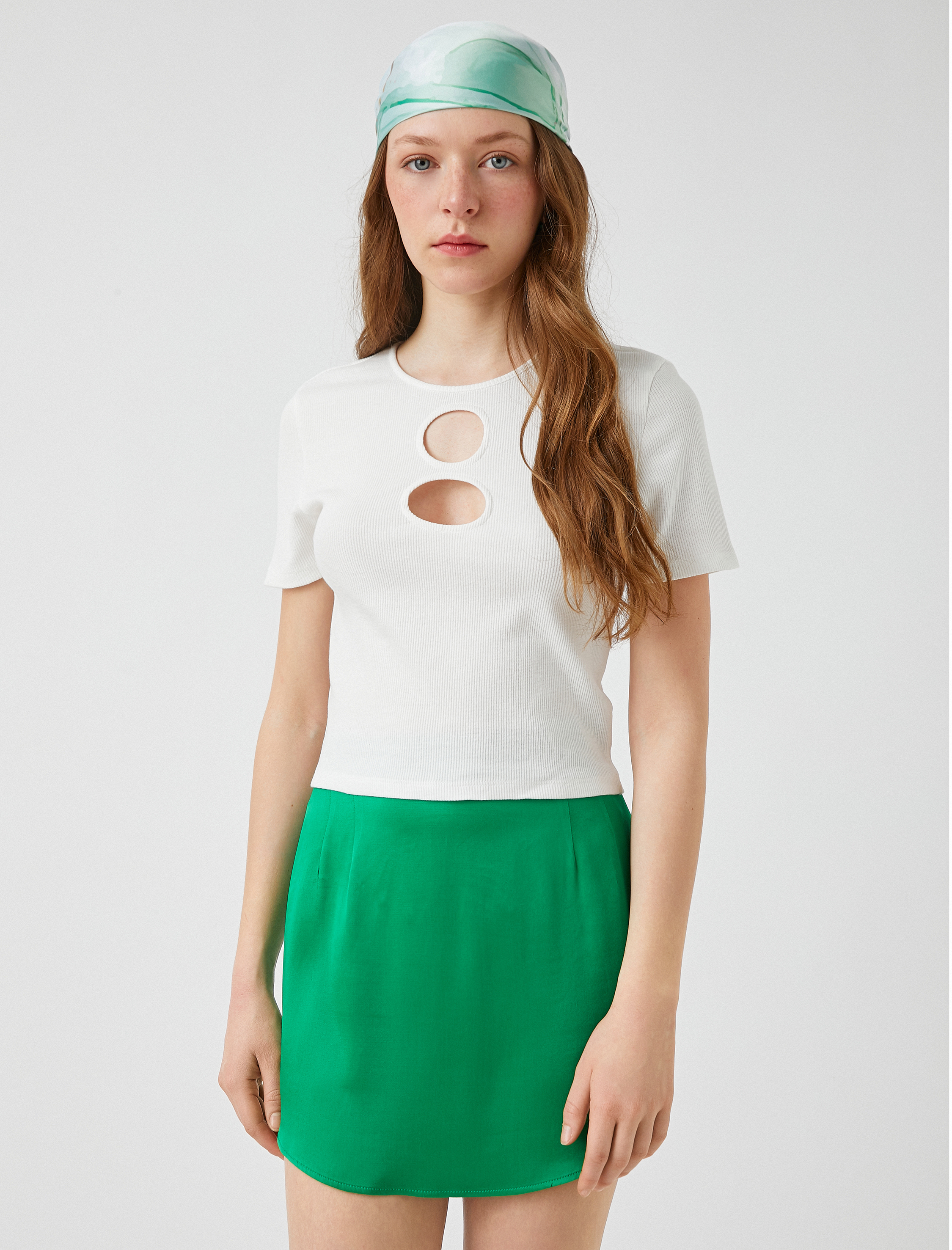   Crop Tişört Pencere Detaylı Pamuklu