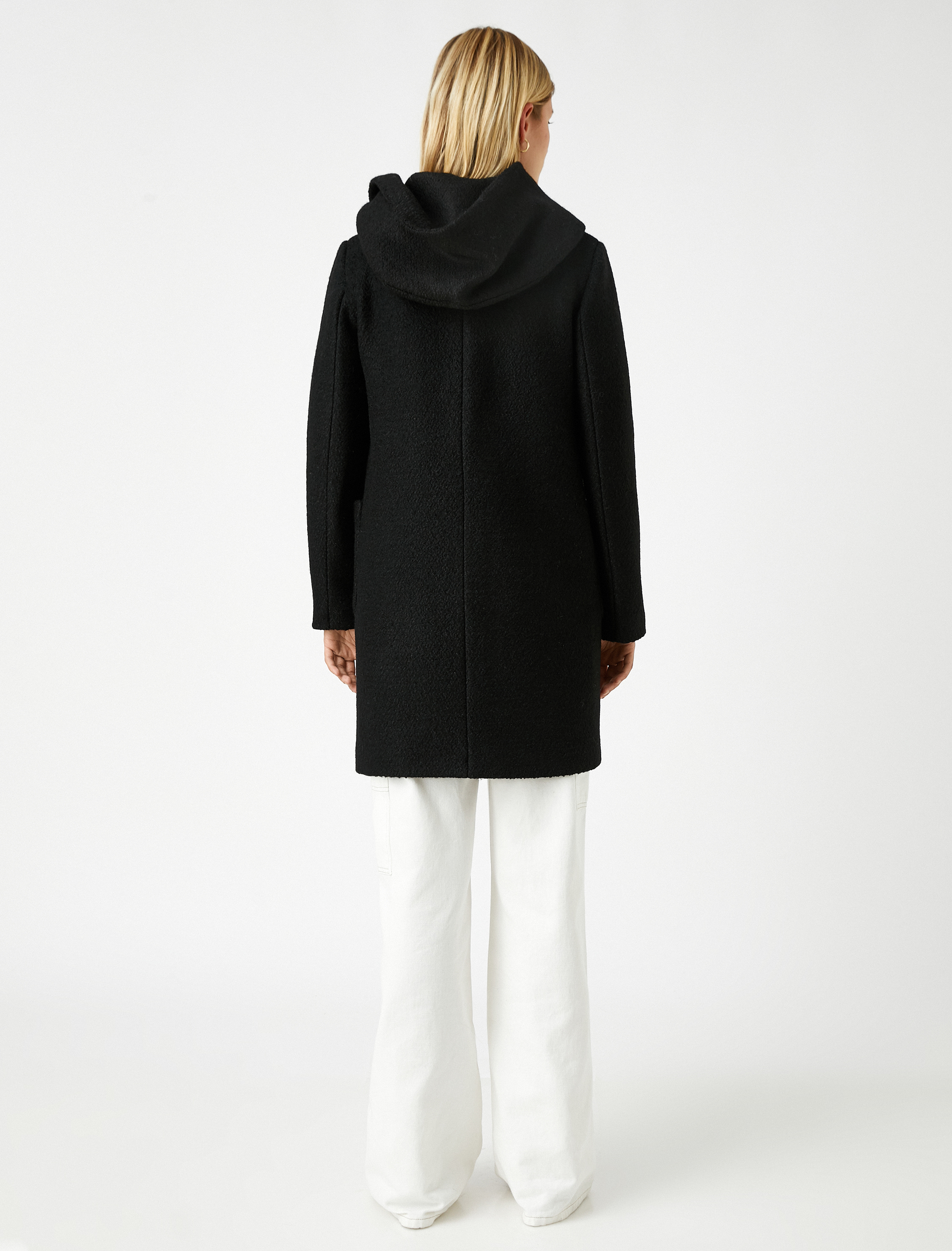   Kapüşonlu Cepli Kaban