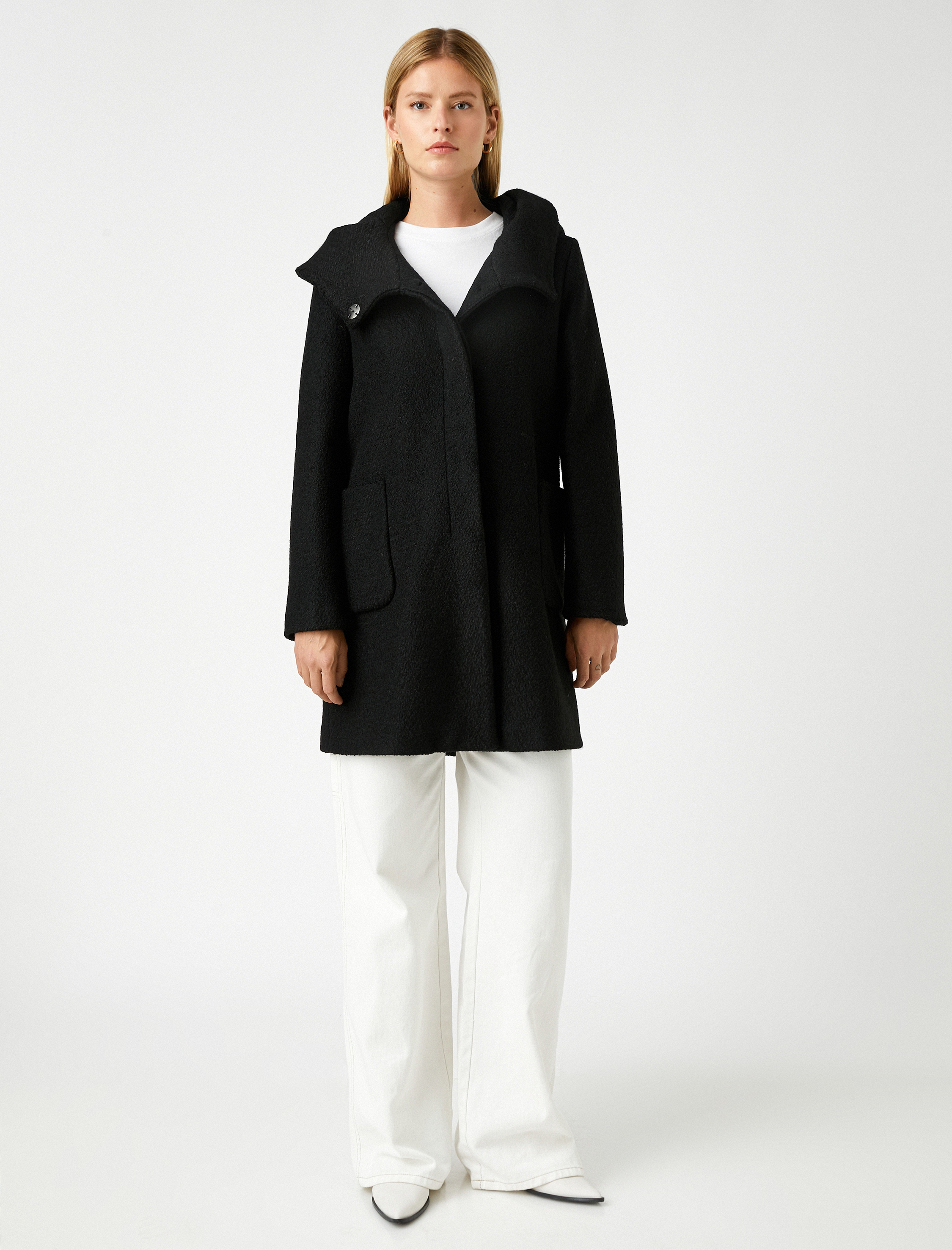   Kapüşonlu Cepli Kaban