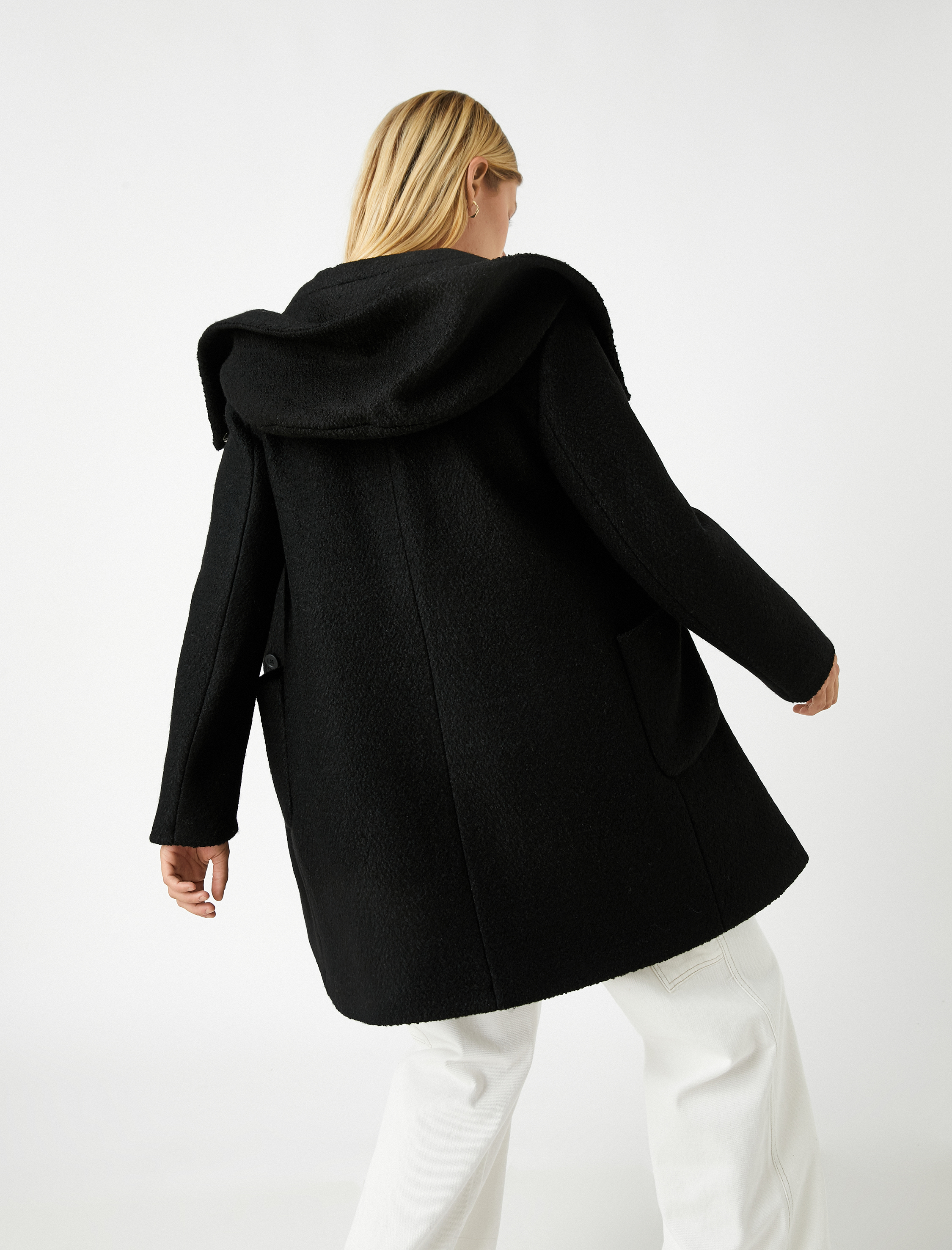   Kapüşonlu Cepli Kaban