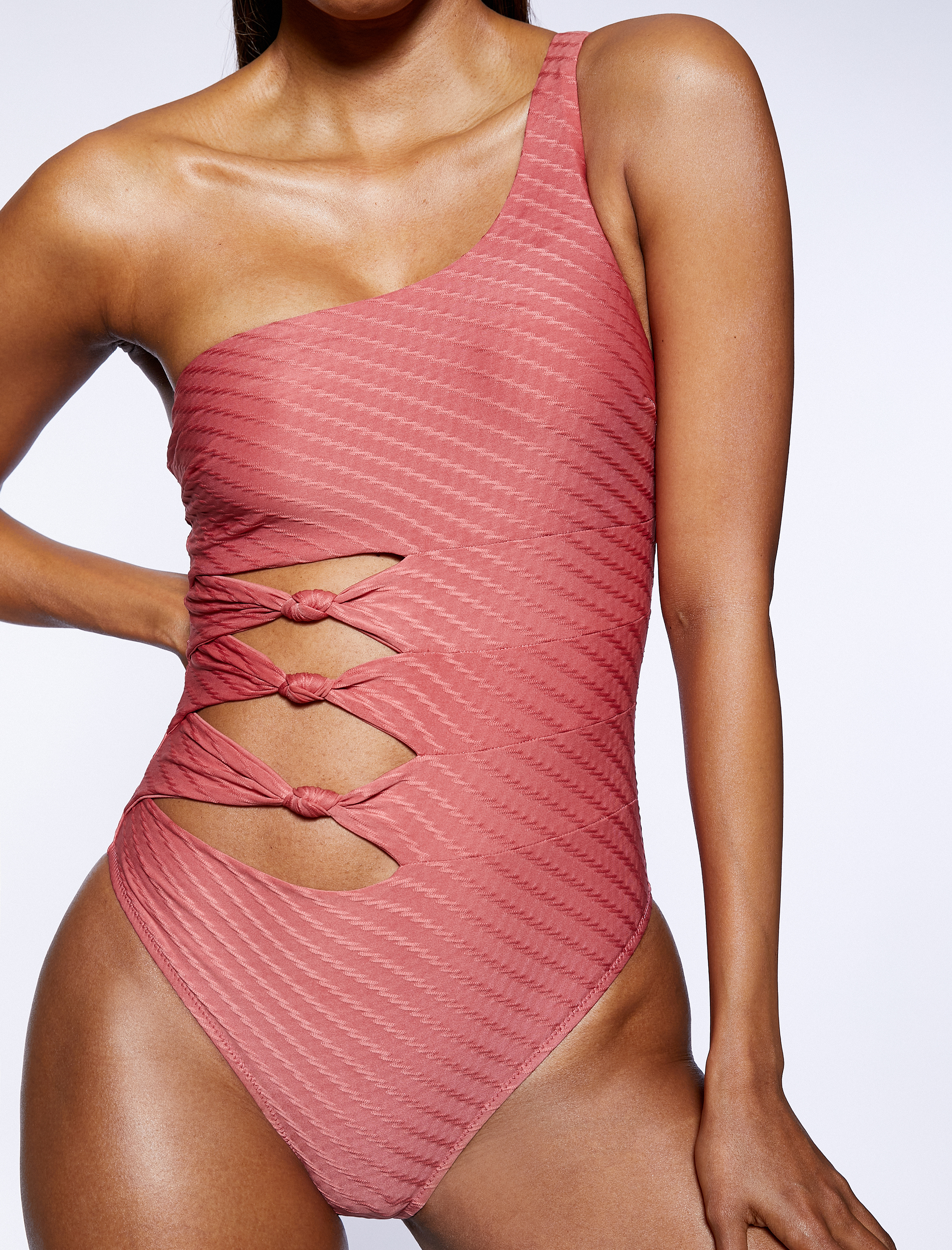   Tek Omuz Mayo Pencere Detaylı